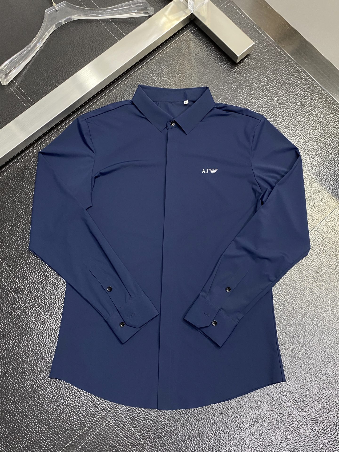 。ARMANI阿玛尼💥独家专供新款男士休闲长袖衬衫 高端定制 高端版本 时尚百搭爆款⚠️⚠️✨✨进口面料