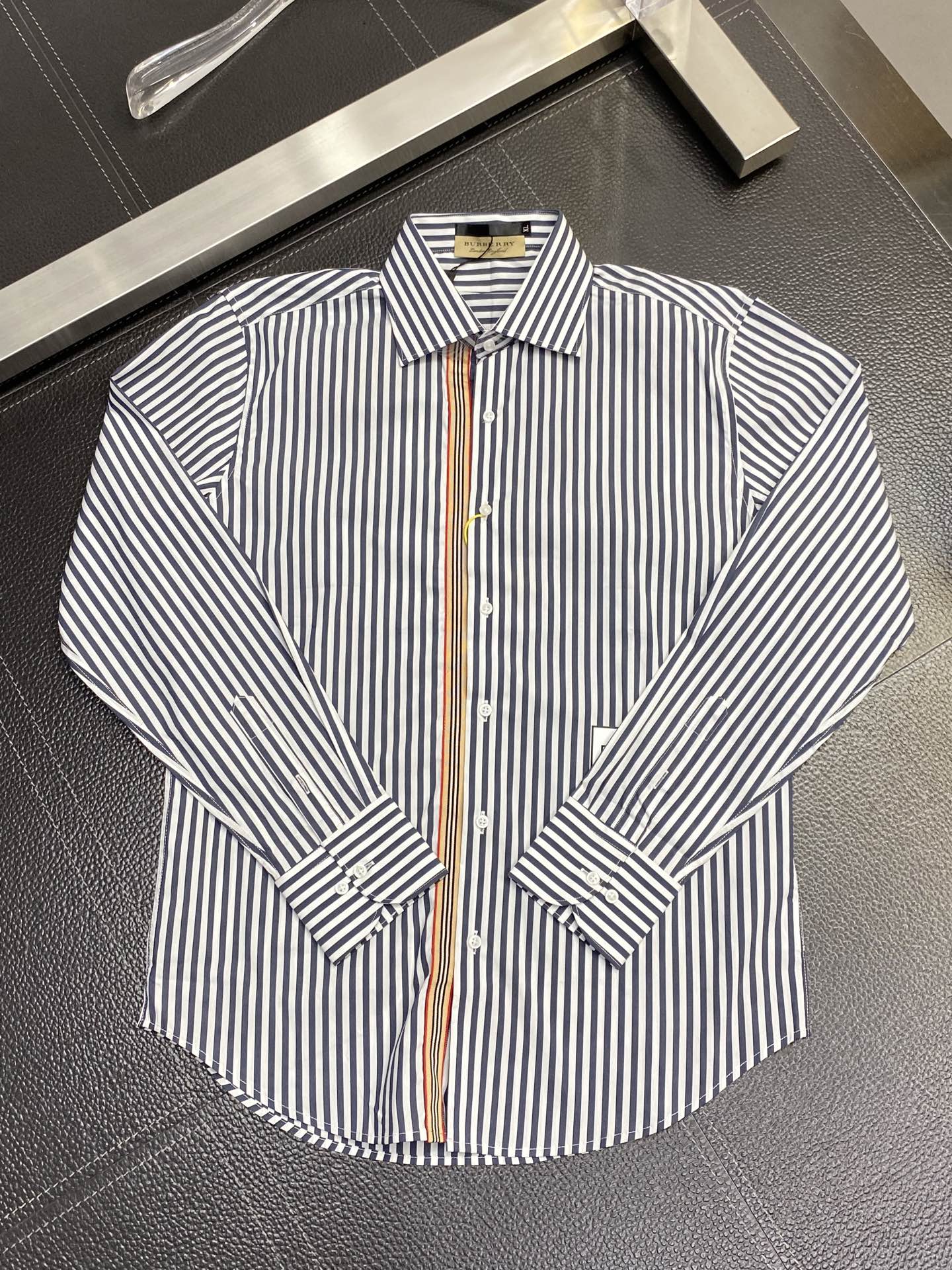 。Burberry巴宝莉💥独家专供新款男士休闲长袖衬衫 高端定制 高端版本 时尚百搭爆款⚠️⚠️✨✨进口