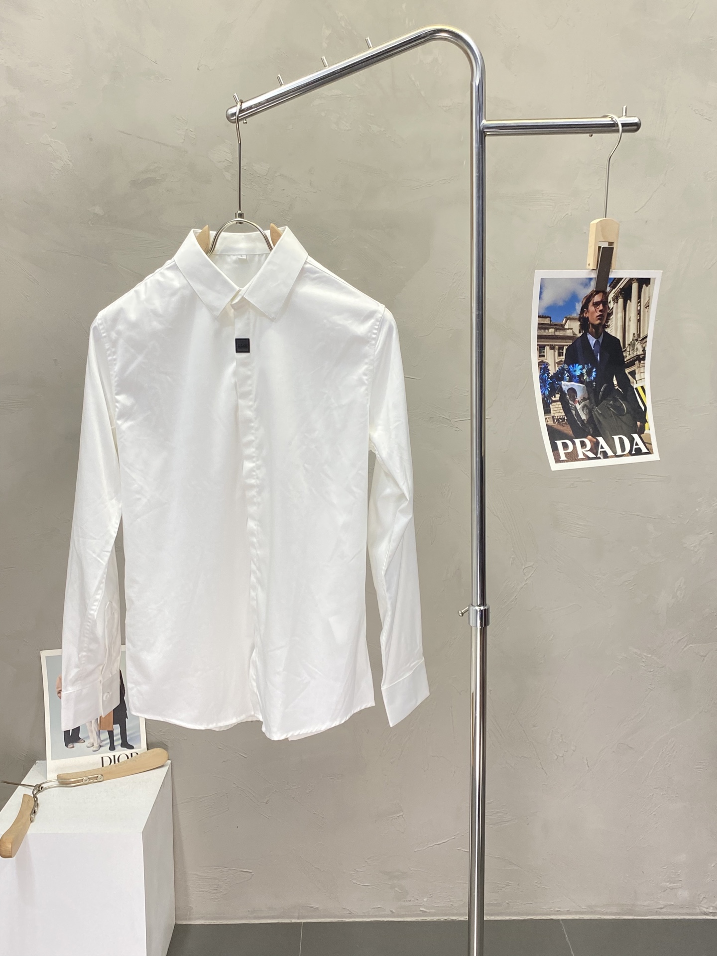 NO:422987,.BOSS exclusively offers new original single men's casual long-sleeved shirts, high-end customization, high-end version, fashionable and versatile imported fabrics, super soft and delicate, skin-friendly and comfortable to wear, high-end boutique, OEM, fine-made top body, very good, men's essential items, three standards, code M-4XL,,shirts,alexander wang19860909.BOSS独家专供新款原单男士休闲长袖衬衫 高端定制 高端版本 时尚百搭爆款进口面料 手感超柔软细腻 穿着亲肤舒适 高端精品 代工厂精细做上身非常赞 男士必备单品 三标齐全 码数M-4XL,,shirts,alexander wang,Men's clothing