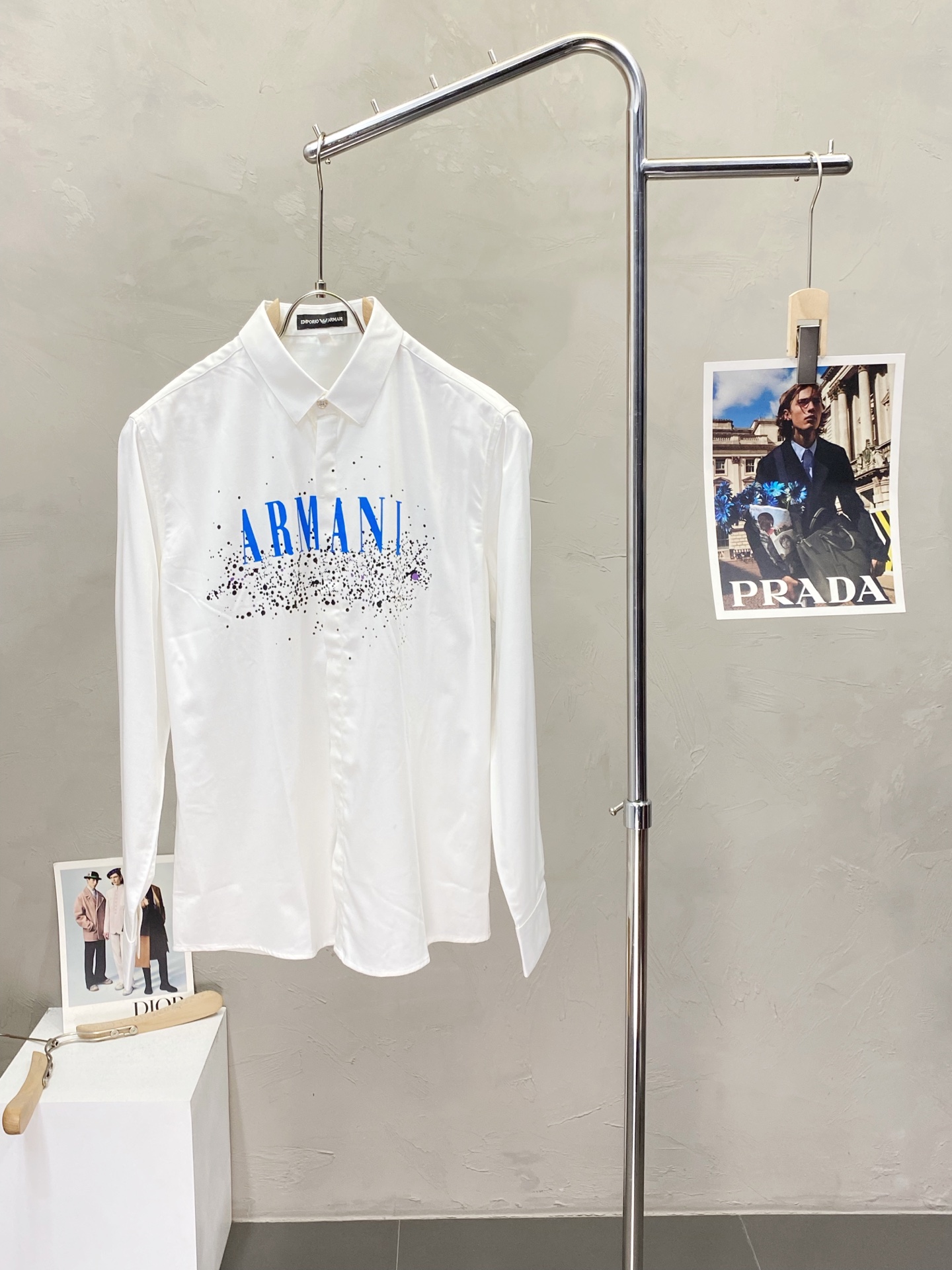 NO:423025,.ARMANI Armani exclusively offers new original single men's casual long-sleeved shirts. High-end customization. High-end version. Fashionable and versatile imported fabrics. Super soft and delicate touch. Comfortable skin-friendly and comfortable high-end quality. OEM is very good at making the upper body. Men's essential items. Complete three standards. Number of codes M-4XL,,armani,armani,shirts,alexander wang.19860909.ARMANI阿玛尼独家专供新款原单男士休闲长袖衬衫 高端定制 高端版本 时尚百搭爆款进口面料 手感超柔软细腻 穿着亲肤舒适 高端精品 代工厂精细做上身非常赞 男士必备单品 三标齐全 码数M-4XL,,armani,armani,shirts,alexander wang,Men's clothing