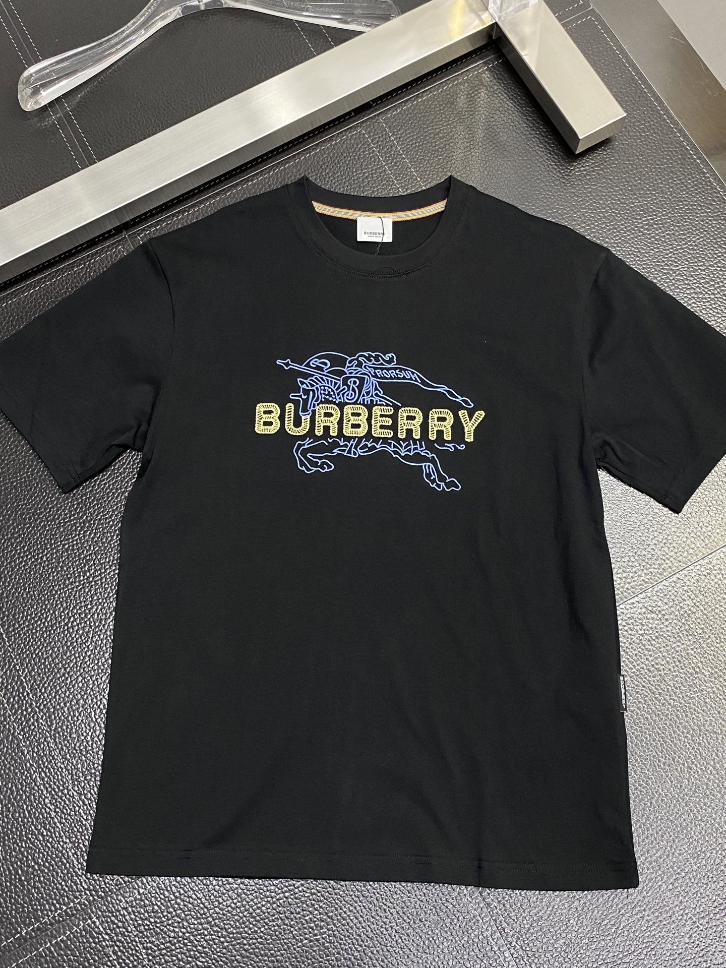 。Burberry巴宝莉💥独家专供新款原单男士休闲短袖 高端定制 高版本 时尚百搭爆款⚠️⚠️✨✨进口面