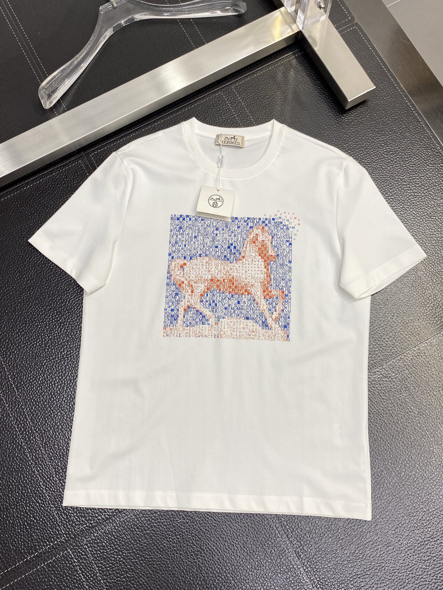 。Hermès爱马仕💥独家专供新款原单男士休闲短袖 高端定制 高端版本 时尚百搭爆款⚠️⚠️✨✨进口面料