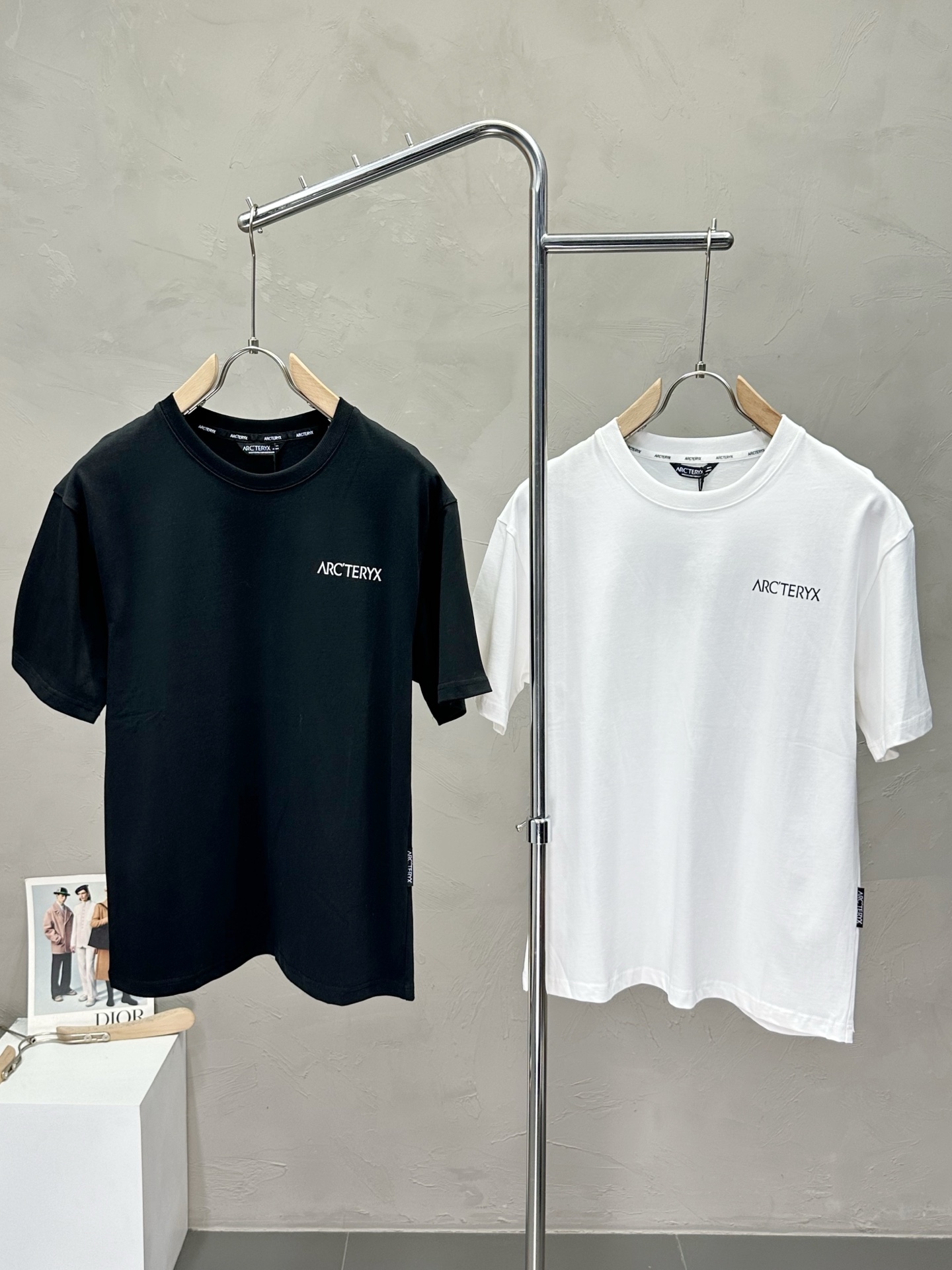 NO:426322,.Arc’teryx Archaeopteryx exclusively offers new original single men’s casual short sleeves, high-end customization, high-end version, fashionable and versatile imported fabric, super soft and delicate, skin-friendly and comfortable to wear, high-end boutique, OEM, fine-made top body, very good, men’s essential items, three standards, M-3XL, arc’teryx, T-shirt, alexander wang19860909.Arc’teryx始祖鸟独家专供新款原单男士休闲短袖 高端定制 高版本 时尚百搭爆款进口面料 手感超柔软细腻 穿着亲肤舒适 高端精品 代工厂精细做上身非常赞 男士必备单品 三标齐全 码数M-3XL,arc'teryx,T-shirt,alexander wang,Men's clothing