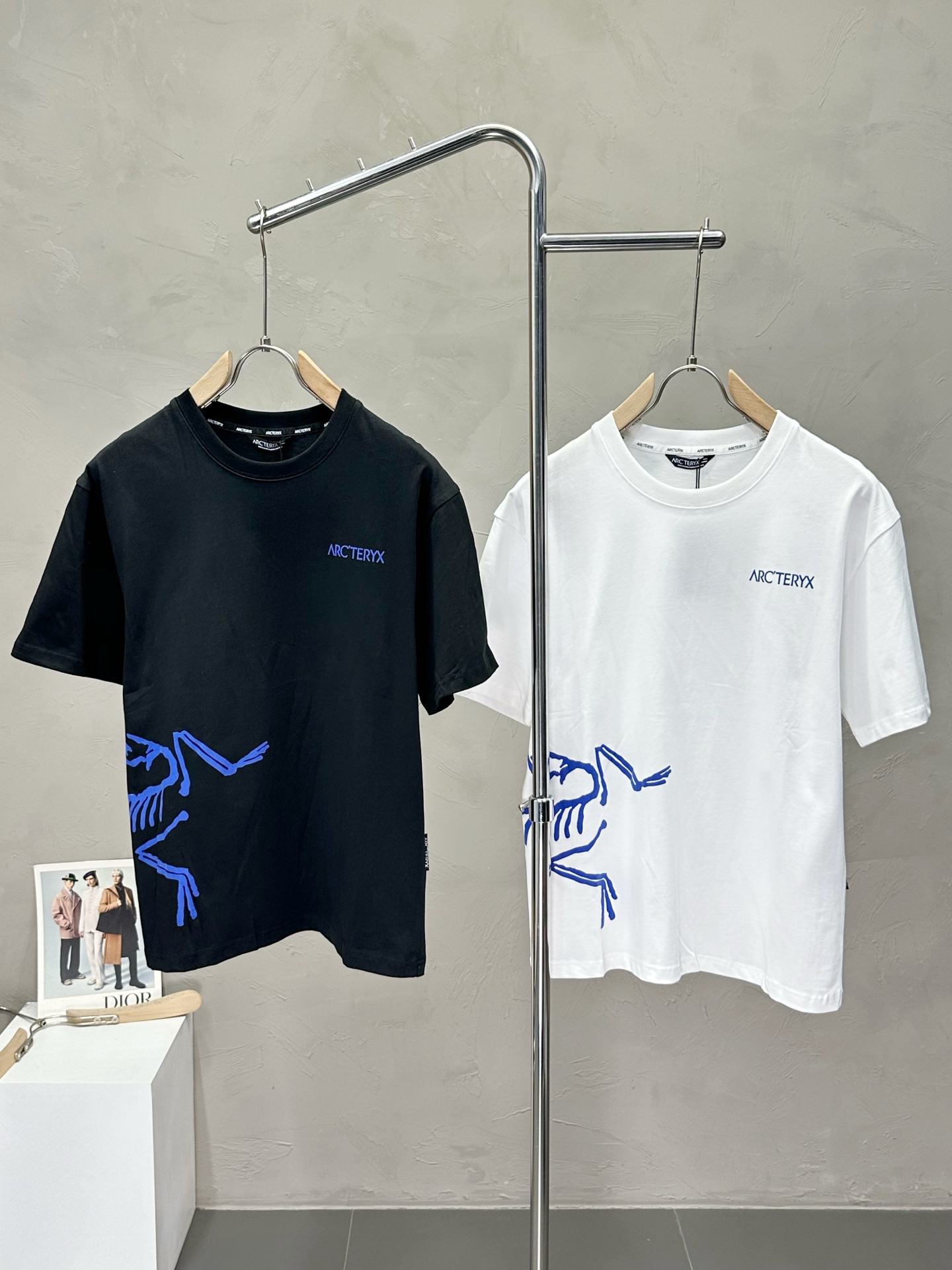 NO:430670,.Arc’teryx Archaeopteryx exclusively offers new original single men’s casual short sleeves, high-end customization, high-end version, fashionable and versatile imported fabric, super soft and delicate, skin-friendly and comfortable to wear, high-end boutique, OEM, fine-made top body, very good, men’s essential items, three standards, M-3XL, arc’teryx, T-shirt, alexander wang19860909.Arc’teryx始祖鸟独家专供新款原单男士休闲短袖 高端定制 高版本 时尚百搭爆款进口面料 手感超柔软细腻 穿着亲肤舒适 高端精品 代工厂精细做上身非常赞 男士必备单品 三标齐全 码数M-3XL,arc'teryx,T-shirt,alexander wang,Men's clothing