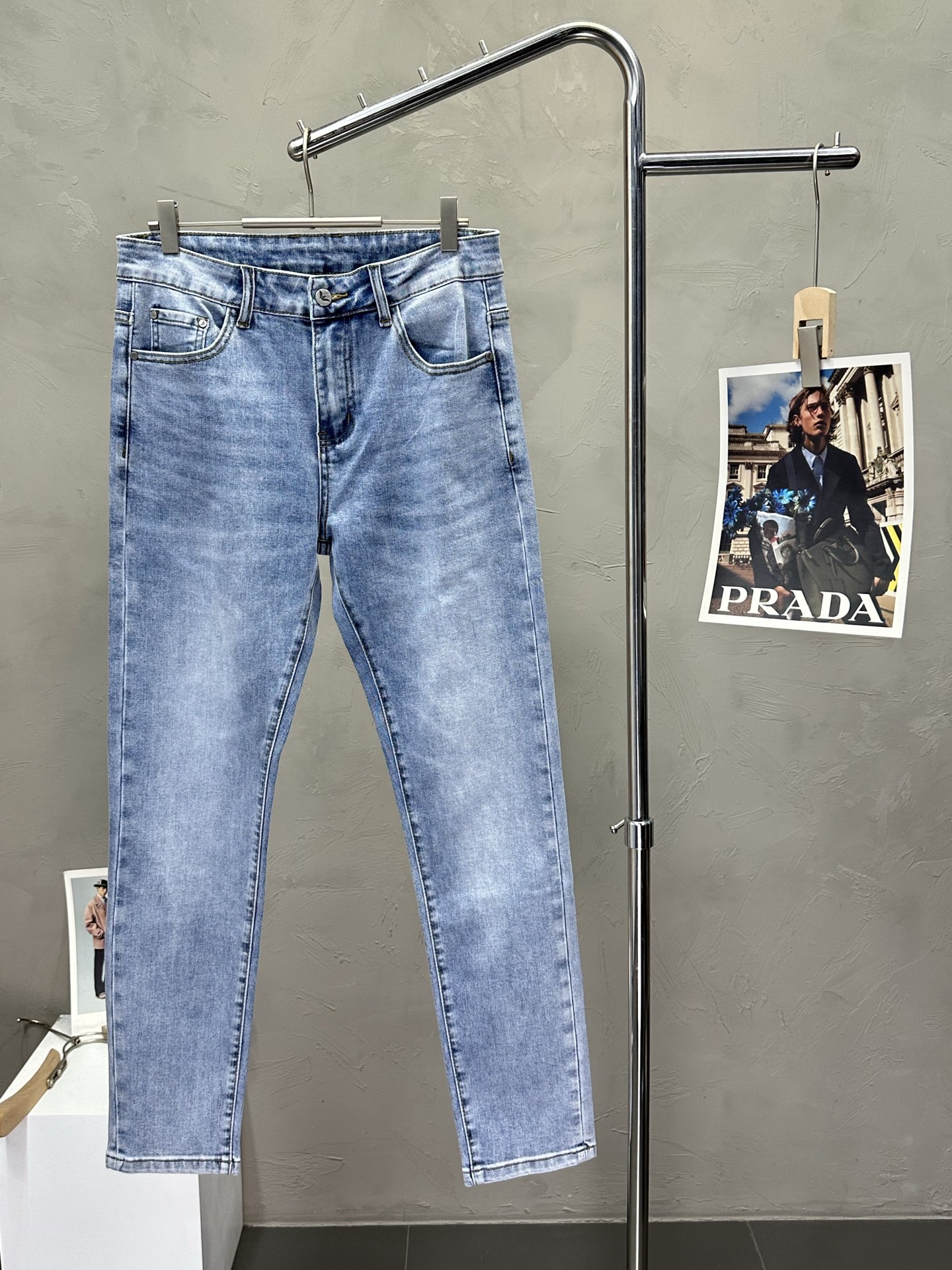 。ARMANI阿玛尼💥独家专供新款休闲牛仔裤👖高端版本 专柜定制面料 透气舒适度高，细节无可挑剔，品牌元