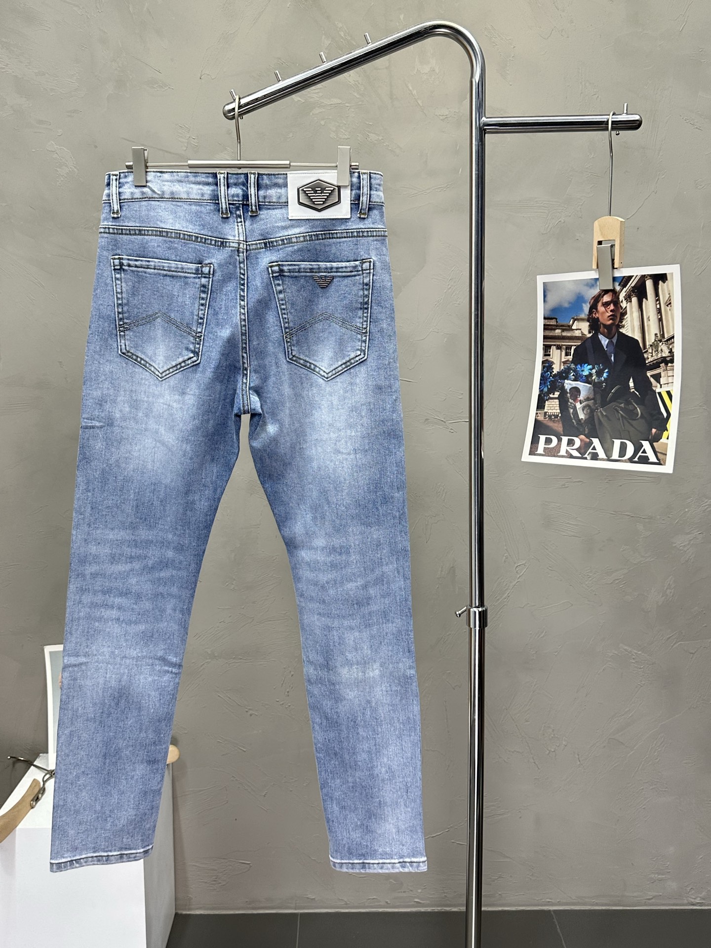 。ARMANI阿玛尼💥独家专供新款休闲牛仔裤👖高端版本 专柜定制面料 透气舒适度高，细节无可挑剔，品牌元