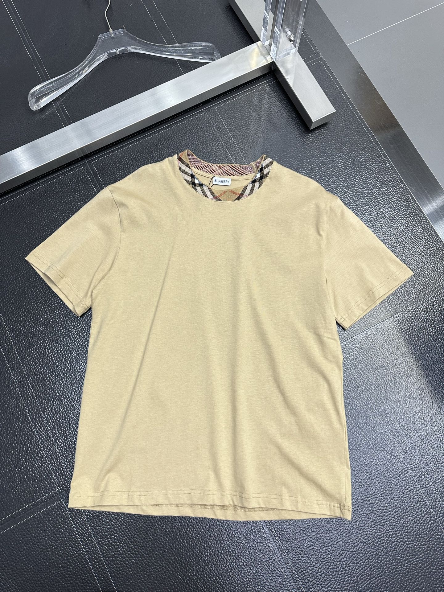 。Burberry巴宝莉💥独家专供新款原单男士休闲短袖 高端定制 高端版本 时尚百搭爆款⚠️⚠️✨✨进口