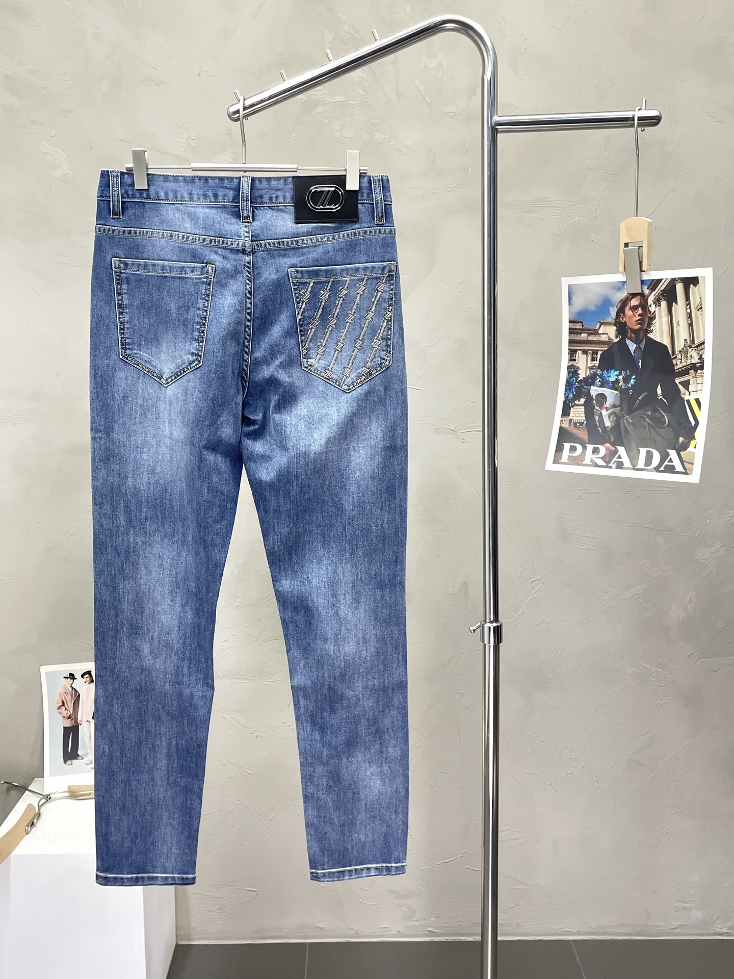 。ZEGNA杰尼亚💥独家专供新款休闲牛仔裤👖高端版本 专柜定制面料 透气舒适度高，细节无可挑剔，品牌元素