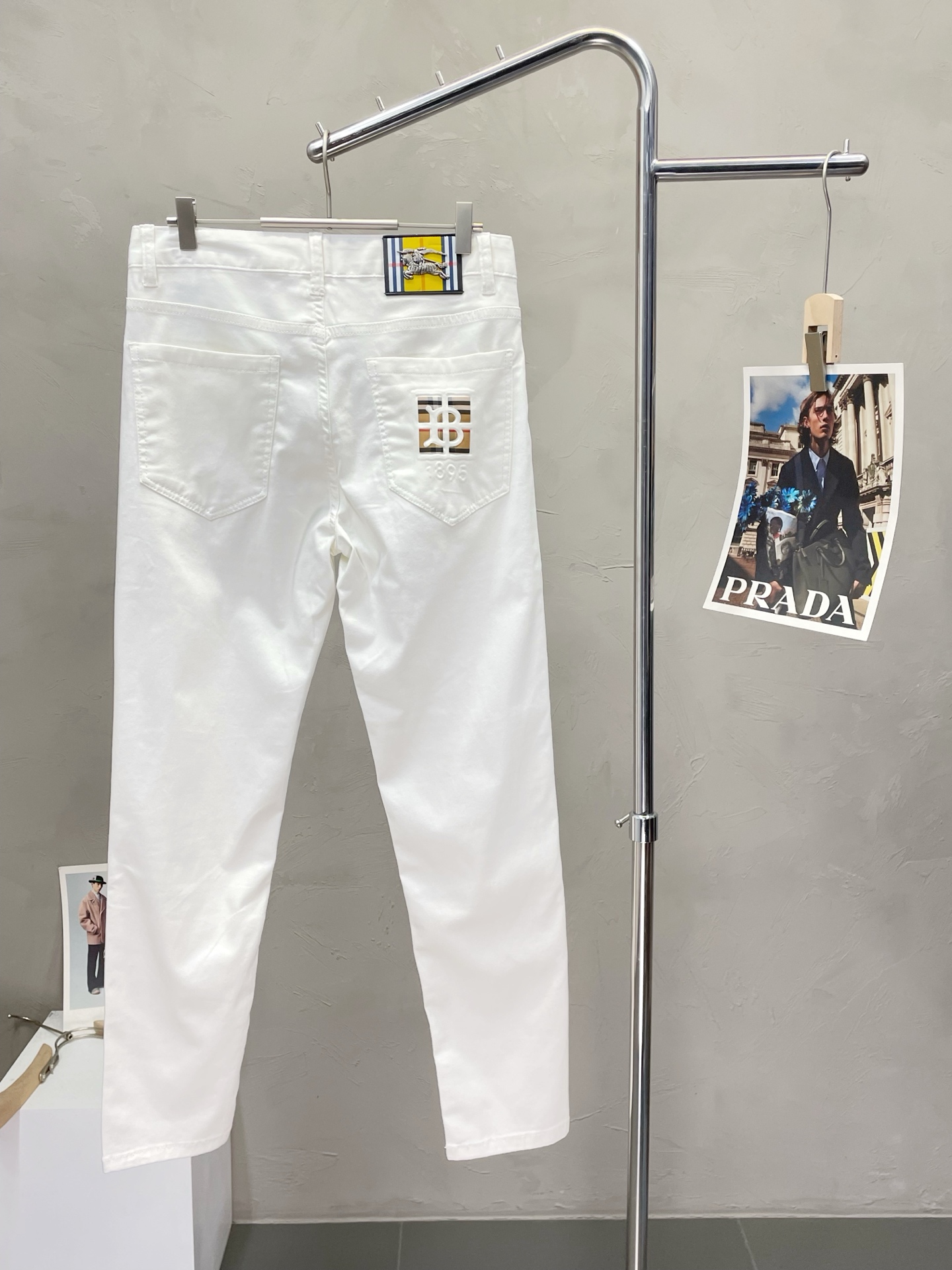。Burberry巴宝莉💥独家专供新款休闲牛仔裤👖高端版本 专柜定制面料 透气舒适度高，细节无可挑剔，品