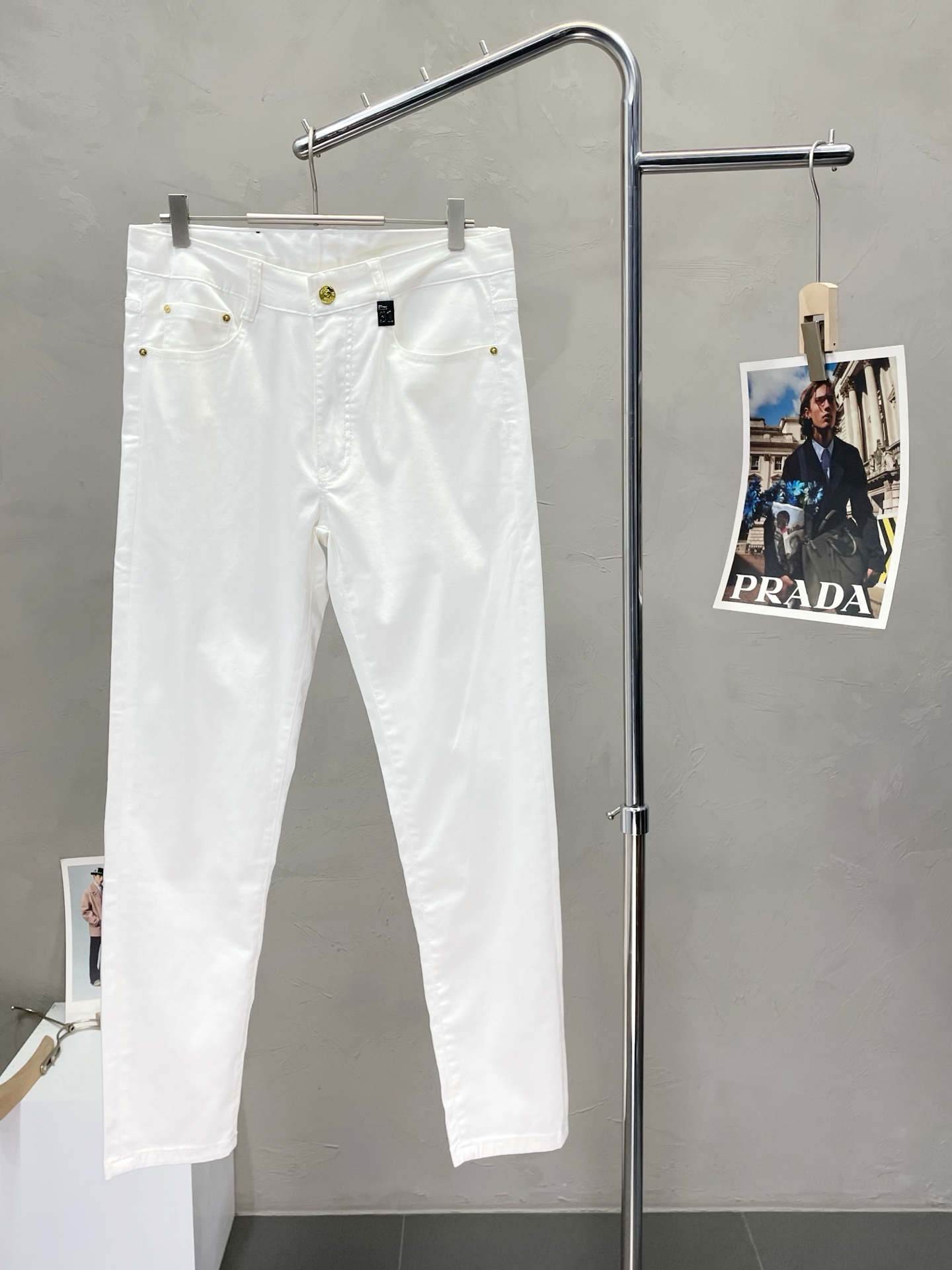 。Burberry巴宝莉💥独家专供新款休闲牛仔裤👖高端版本 专柜定制面料 透气舒适度高，细节无可挑剔，品