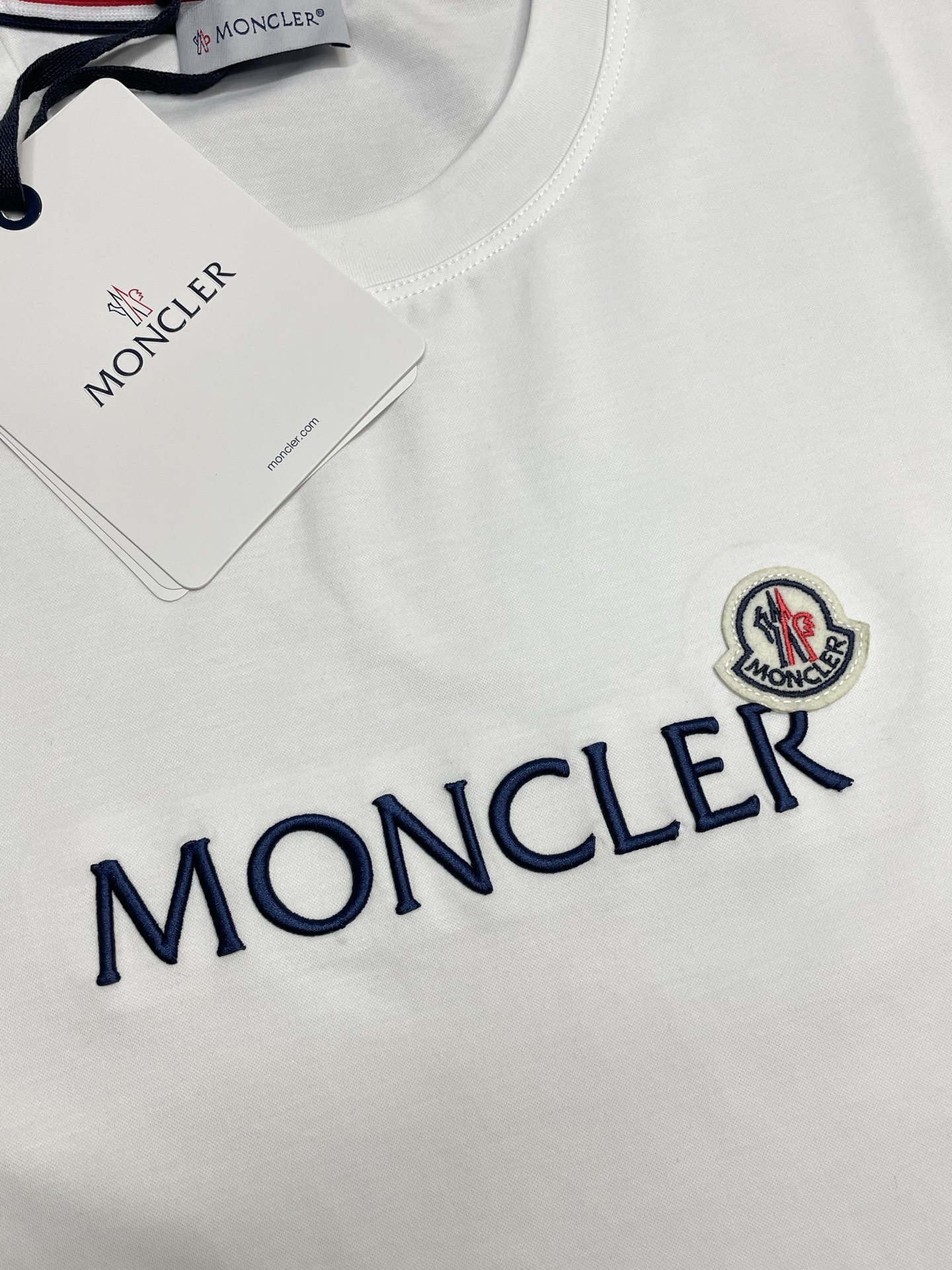 。Moncler蒙口💥独家专供新款男士休闲短袖 高端定制 高端版本 时尚百搭爆款⚠️⚠️✨✨进口面料 手