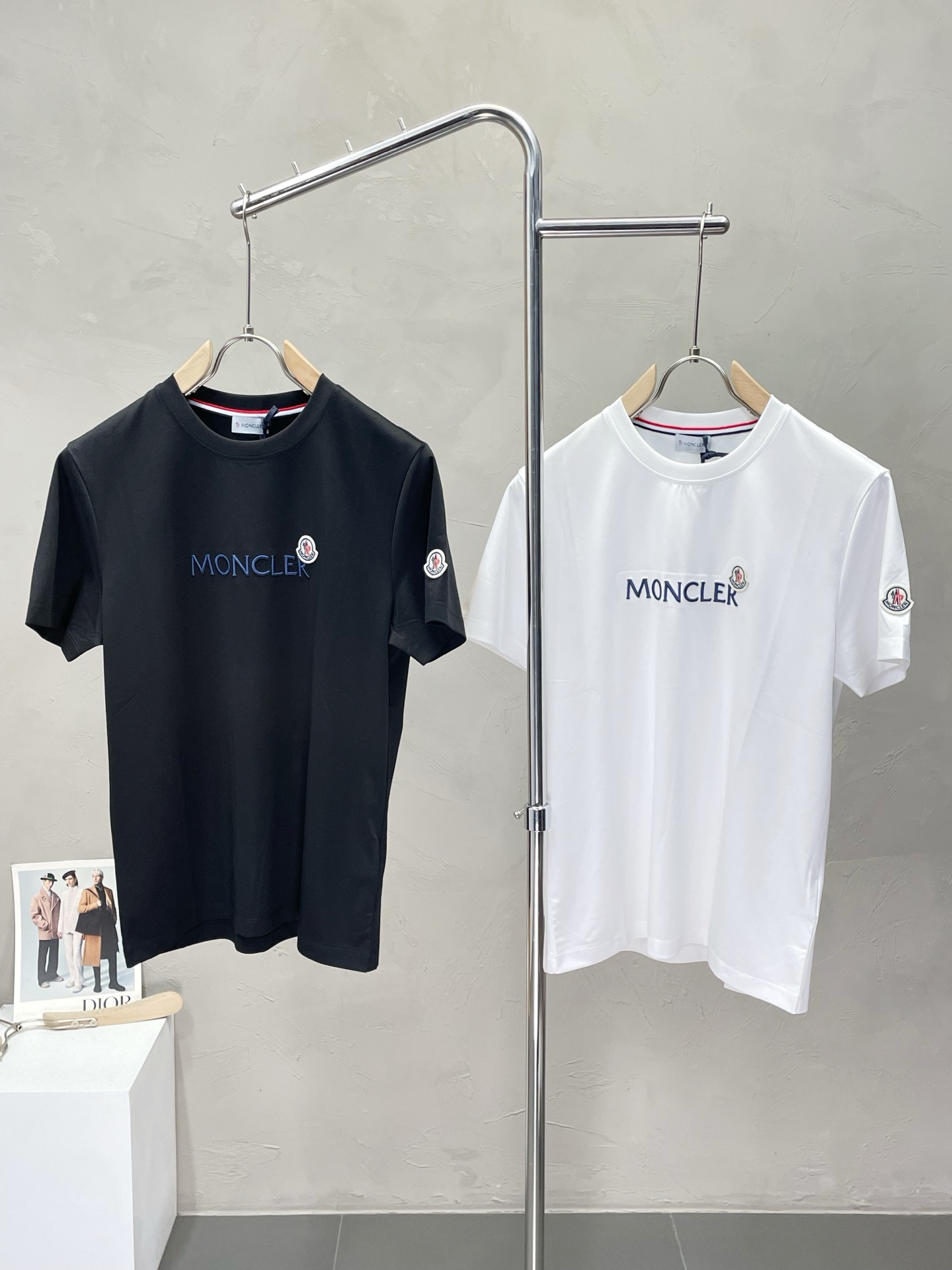 。Moncler蒙口💥独家专供新款男士休闲短袖 高端定制 高端版本 时尚百搭爆款⚠️⚠️✨✨进口面料 手