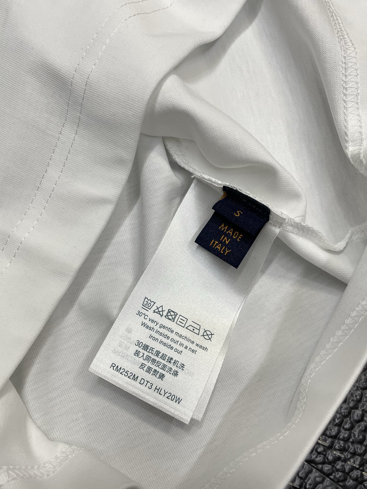。Louis Vuitton路易威登💥独家专供新款男士休闲短袖 高端定制 高端版本 时尚百搭爆款⚠️⚠️
