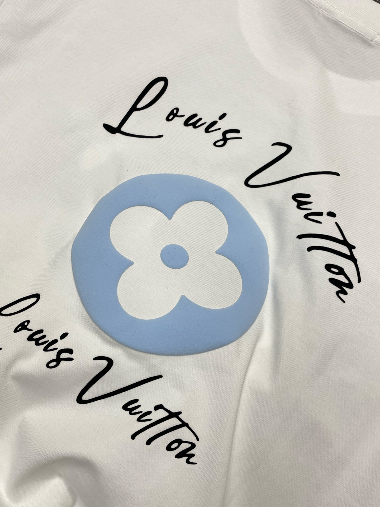 。Louis Vuitton路易威登💥独家专供新款男士休闲短袖 高端定制 高端版本 时尚百搭爆款⚠️⚠️
