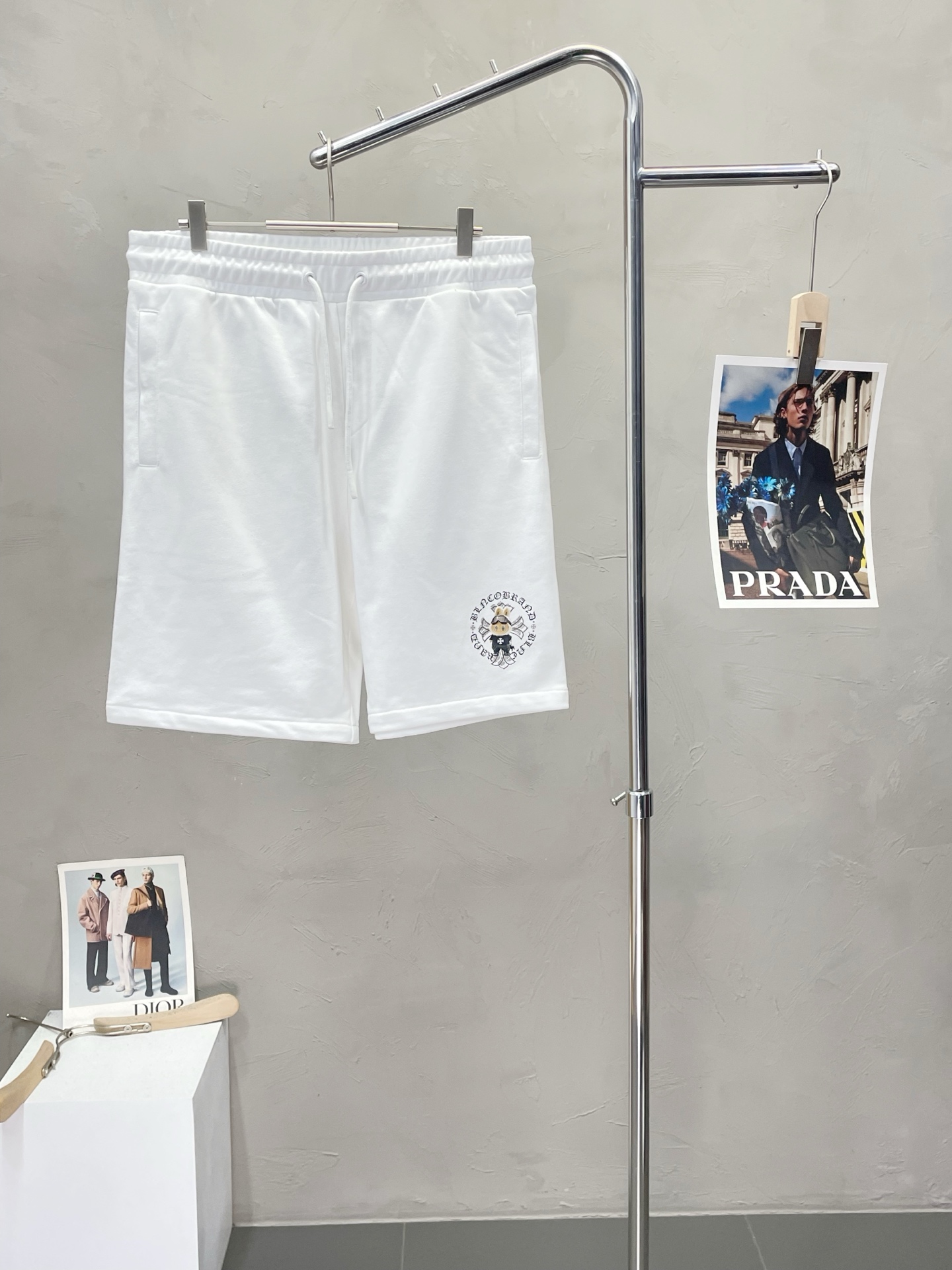 NO:447972,.Chrome Hearts exclusively for new spring and summer casual shorts high-end version!  Customized fabrics for counters are breathable and comfortable, with impeccable details, and the brand element design concept reflects high quality. The feel is delicate and soft!  It is casually cut, with a great upper body style!  Code number M-3XL, chrome hearts, chrome hearts, shorts, alexander wang19860909.Chrome Hearts克罗心独家专供新款春夏休闲短裤 高端版本！专柜定制面料 透气舒适度高,细节无可挑剔,品牌元素设计理念,体现高品质.手感细腻柔软！呈现休闲裁剪,上身版型超赞！码数M-3XL,,chrome hearts,chrome hearts,shorts,alexander wang,Men's clothing