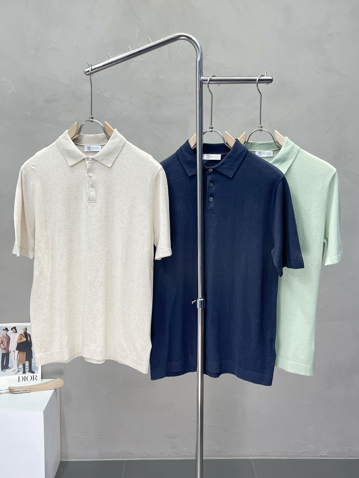 NO:439187,.BC-Brunello Cucinali exclusively offers new original single men's casual short sleeves, high-end customization, high-end version, fashionable and versatile imported fabric, super soft and delicate, skin-friendly and comfortable to wear, high-end boutique, OEM, fine-made top body, very good, men's essential items, three standards, complete code M-3XL,,brunello cucinelli,T-shirt,alexander wang19860909.BC-Brunello Cucinali布鲁内洛·库奇内利独家专供新款原单男士休闲短袖 高端定制 高端版本 时尚百搭爆款进口面料 手感超柔软细腻 穿着亲肤舒适 高端精品 代工厂精细做上身非常赞 男士必备单品 三标齐全 码数M-3XL,,brunello cucinelli,T-shirt,alexander wang,Men's clothing