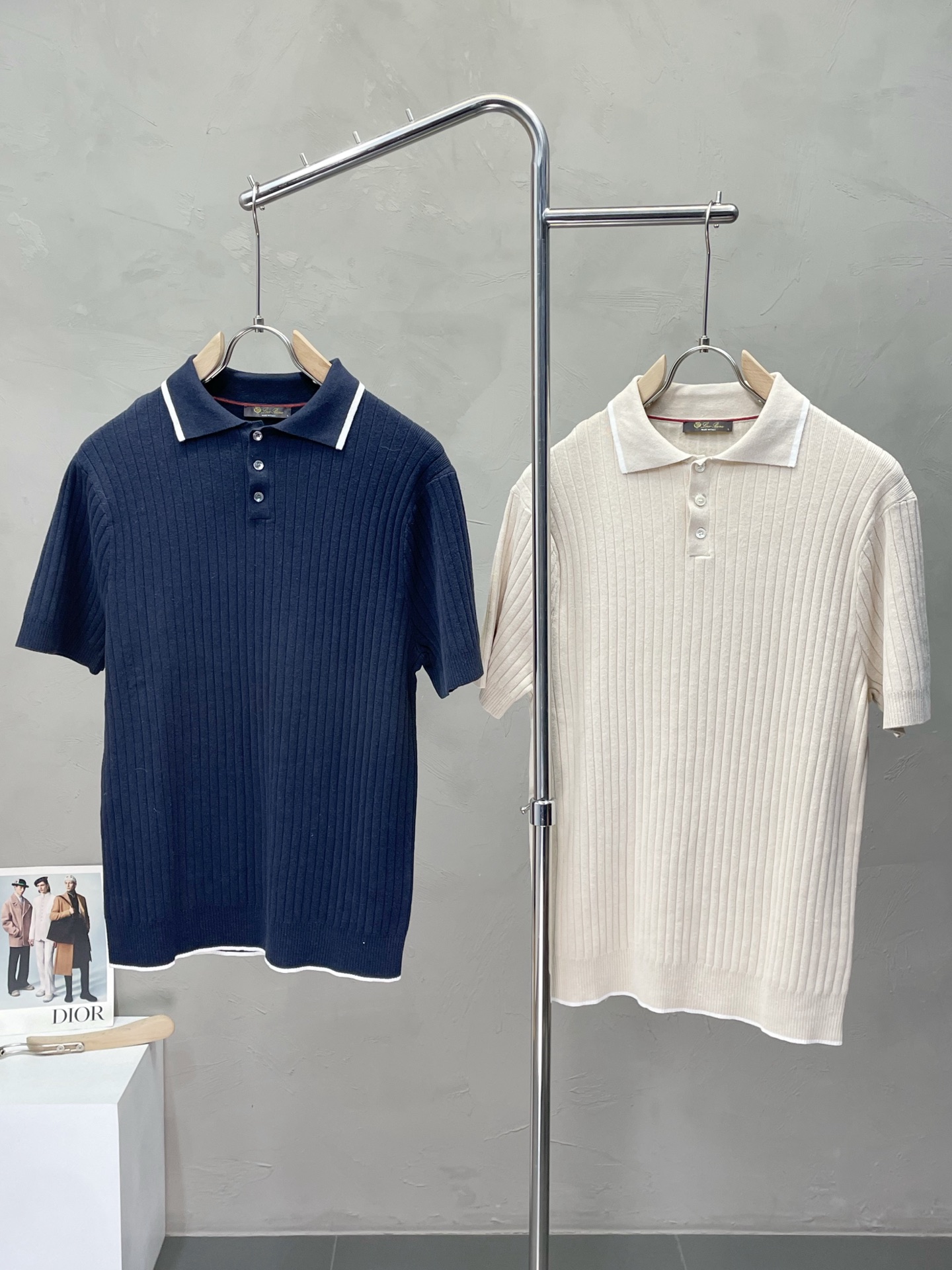 NO:451840,.LP-Loro Piana exclusively offers new original single men's casual short sleeves, high-end customization, high-end version, fashionable and versatile imported fabric, super soft and delicate, skin-friendly and comfortable to wear, high-end boutique, OEM, fine-made top body, very good, men's essential items, three standards, complete code number M-3XL,,loro piga,loro piga,T-shirt,alexander wang19860909.LP-Loro Piana诺悠翩雅独家专供新款原单男士休闲短袖 高端定制 高端版本 时尚百搭爆款进口面料 手感超柔软细腻 穿着亲肤舒适 高端精品 代工厂精细做上身非常赞 男士必备单品 三标齐全 码数M-3XL,,loro piana,loro piana,T-shirt,alexander wang,Men's clothing