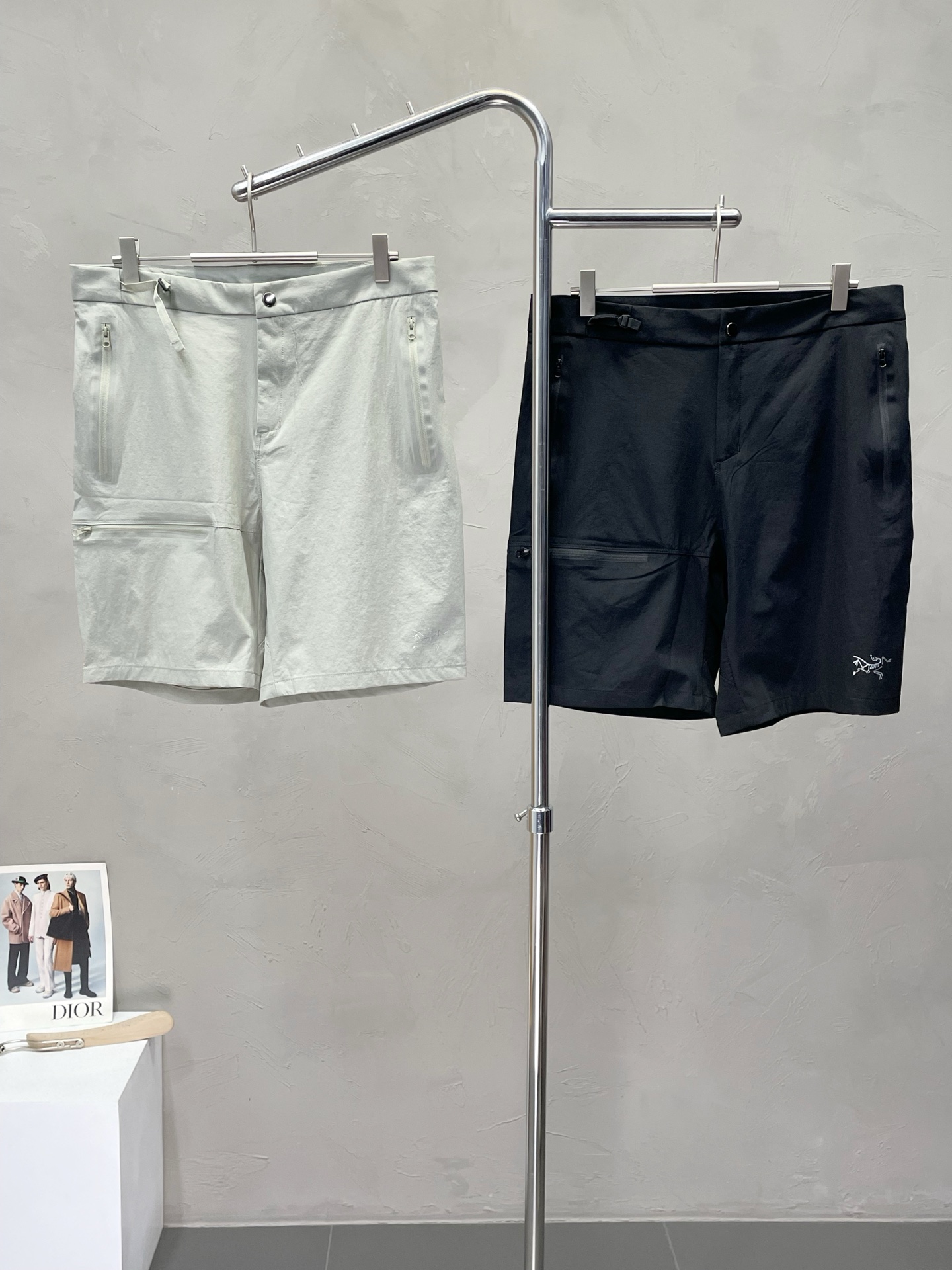 NO:451823,.Arc’teryx Archaeopteryx exclusively for new spring and summer casual shorts high-end version!  Customized fabrics for counters are breathable and comfortable, with impeccable details, and the brand element design concept reflects high quality. The feel is delicate and soft!  It is casually cut, with a great upper body style!  Code number M-3XL, arc'teryx, shorts, alexander wang19860909.Arc’teryx始祖鸟独家专供新款春夏休闲短裤 高端版本！专柜定制面料 透气舒适度高,细节无可挑剔,品牌元素设计理念,体现高品质.手感细腻柔软！呈现休闲裁剪,上身版型超赞！码数M-3XL,arc'teryx,shorts,alexander wang,Men's clothing