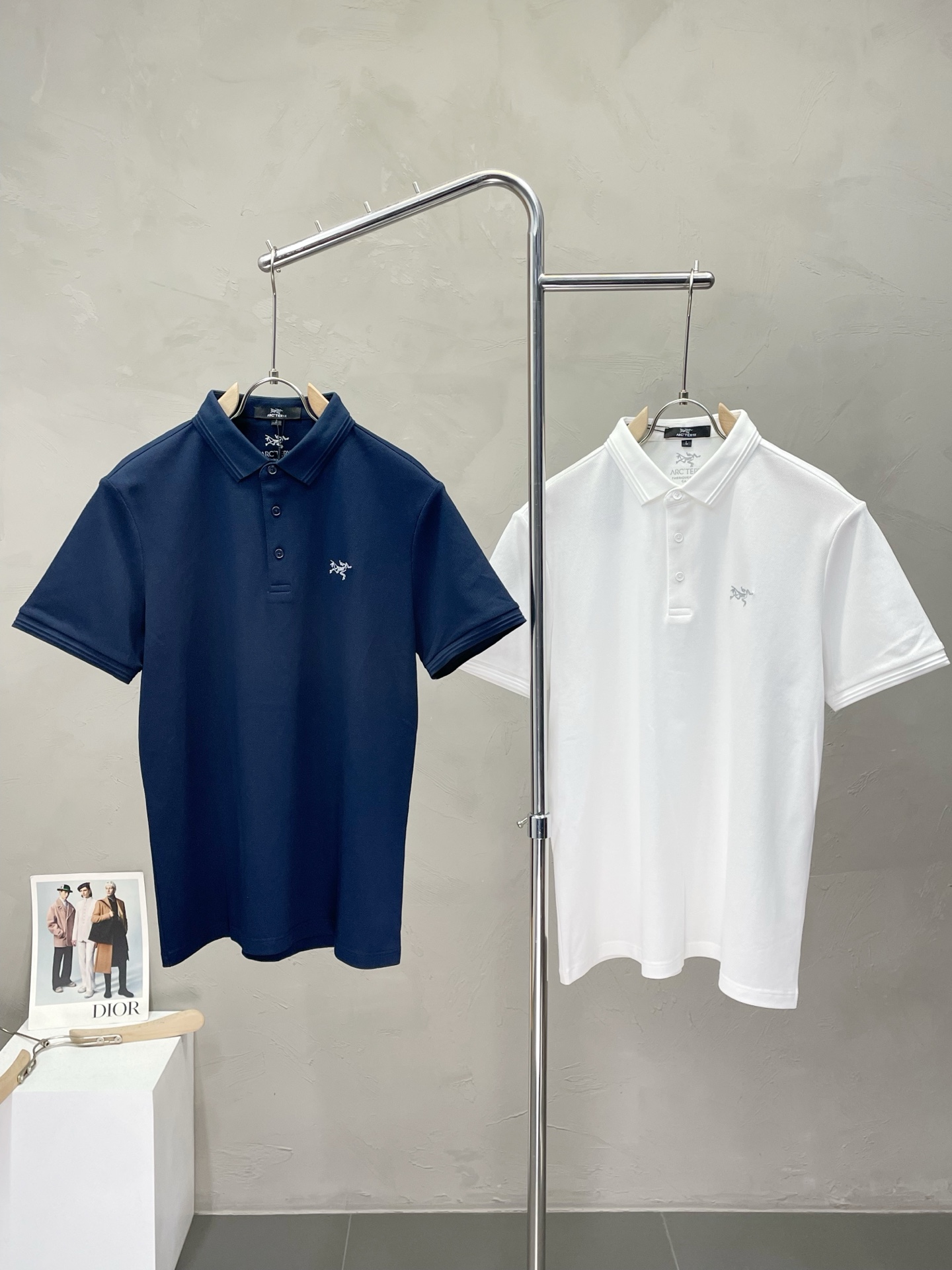 NO:443493,.Arc’teryx Archaeopteryx exclusively offers new original single men’s casual short sleeves, high-end customization, high-end version, fashionable and versatile imported fabric, super soft and delicate, skin-friendly and comfortable to wear, high-end boutique, OEM, fine-made top body, very good, men’s essential items, three standards, M-4XL, arc’teryx, T-shirt, alexander wang19860909.Arc’teryx始祖鸟独家专供新款原单男士休闲短袖 高端定制 高端版本 时尚百搭爆款进口面料 手感超柔软细腻 穿着亲肤舒适 高端精品 代工厂精细做上身非常赞 男士必备单品 三标齐全 码数M-4XL,arc'teryx,T-shirt,alexander wang,Men's clothing