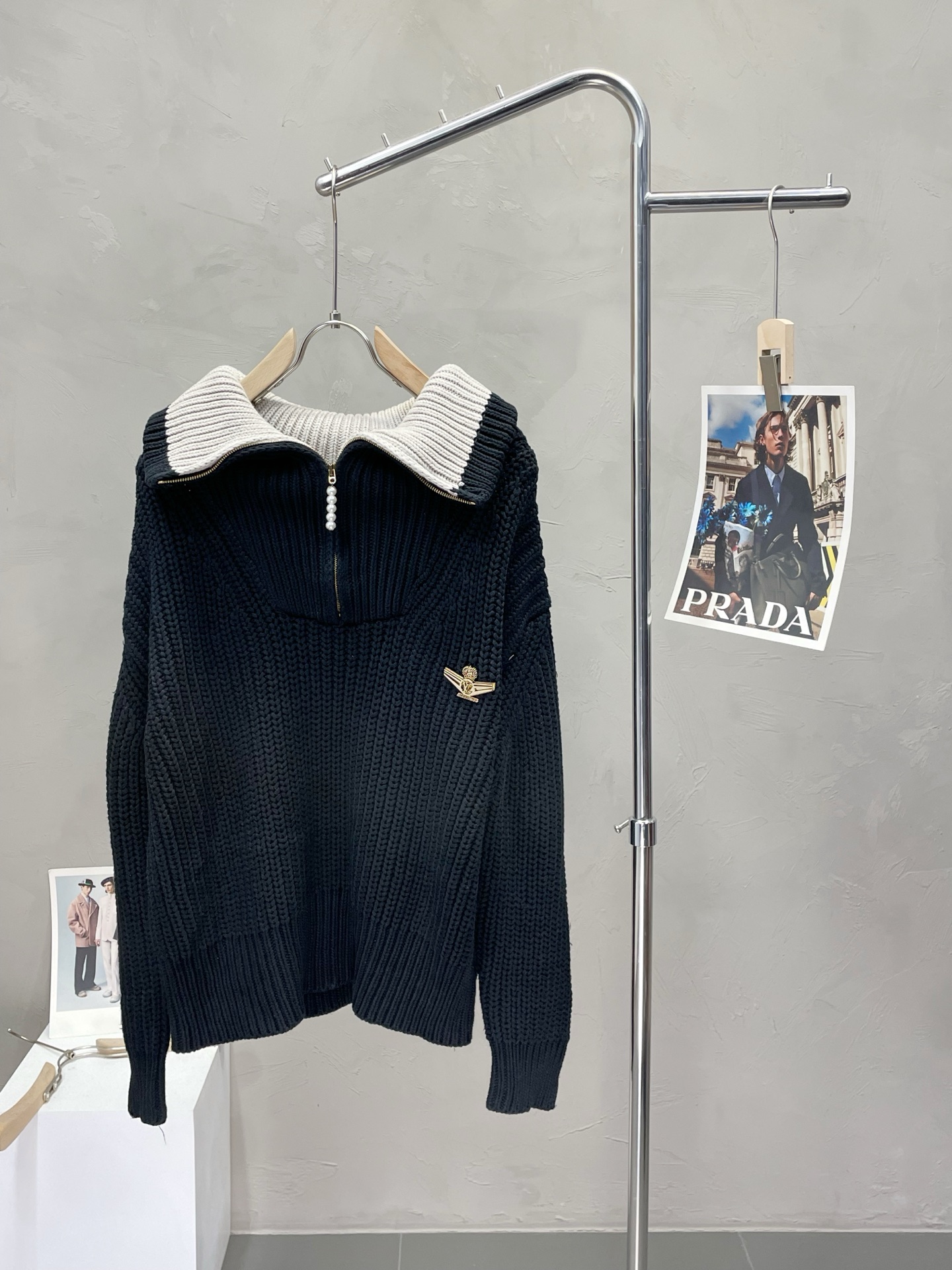 NO:451659,.Louis Vuitton exclusively offers the latest autumn and winter fashion sweater jackets. Classic design and design with great appearance. The quality is even more unscrupulous. You can buy it directly. You can't get it wrong! Through detailed pictures, you can feel its powerful aura. The imported fabric has a significant effect in keeping warm, so you don’t have to worry about a little chill! It is both fashionable and functional, and the whole style looks more luxurious and elegant! Size S-XL, louis vuitton,louis vuitton,jackets & coats,sweaters,alexander wang19860909.Louis Vuitton路易威登独家专供最新秋冬时尚毛衣外套 经典设计与颜值爆棚的设计 品质更是无法挑剔品控可以直接入手,不容过错的高端臻品！通过细节图片便可感受到它强悍的气场,进口面料 聚温保暖效果显著,完全不用担心会有一点寒意！时尚与功能性兼备,整款显得更加的奢华大气！ 尺码S-XL,,louis vuitton,louis vuitton,jackets & coats,sweaters,alexander wang,Men's clothing