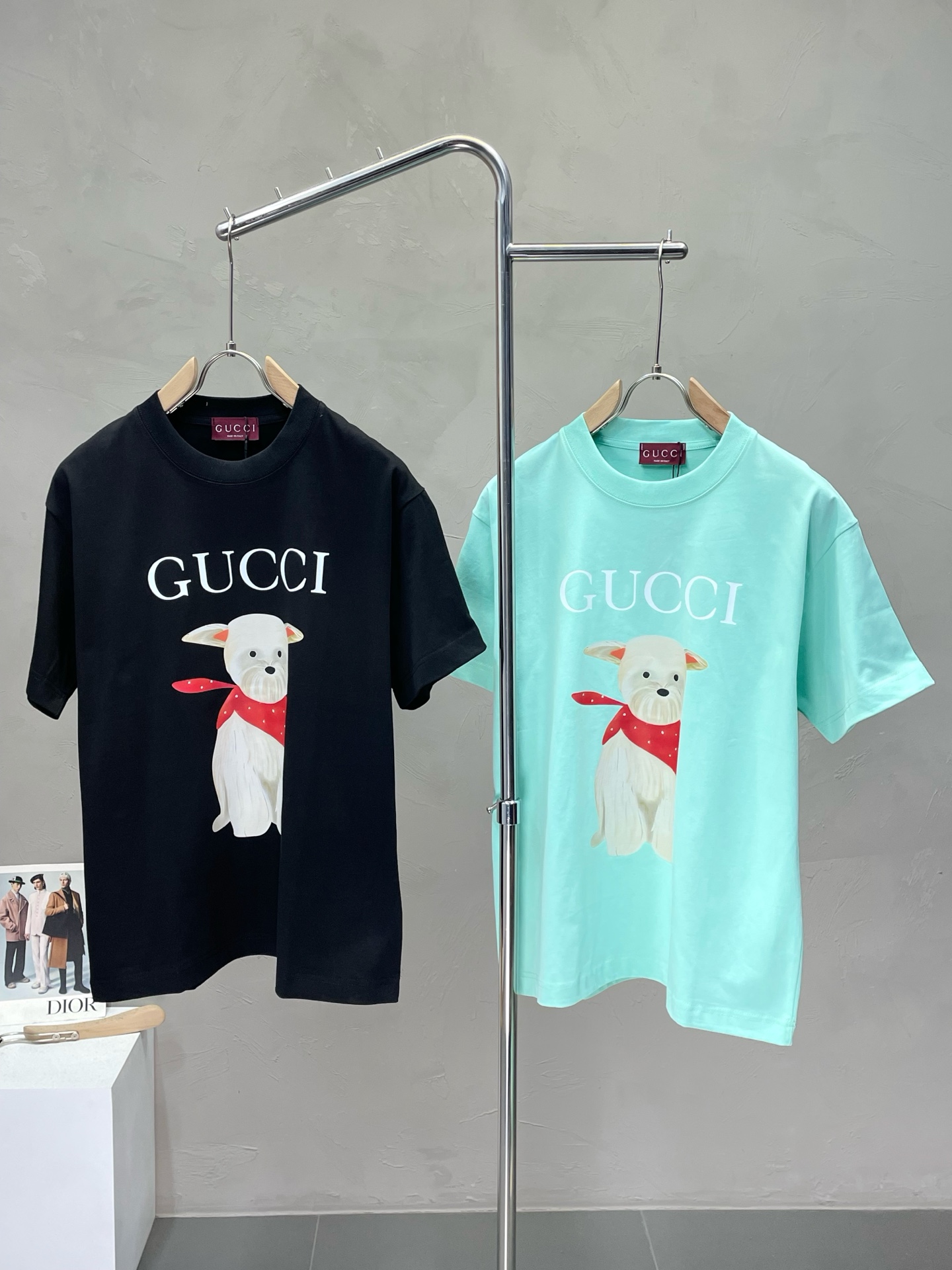 NO:451633,.Gucci exclusively offers new original single men's casual short sleeves, high-end customization, high-end version, fashionable and versatile imported fabric, super soft and delicate, skin-friendly and comfortable to wear, high-end boutique, OEM factory fine-made top body, very good, men's essential items, three standards, 46-54,,gucci,gucci, T-shirt, alexander wang19860909.Gucci古驰独家专供新款原单男士休闲短袖 高端定制 高版本 时尚百搭爆款进口面料 手感超柔软细腻 穿着亲肤舒适 高端精品 代工厂精细做上身非常赞 男士必备单品 三标齐全 码数46-54,,gucci,gucci,T-shirt,alexander wang,Men's clothing