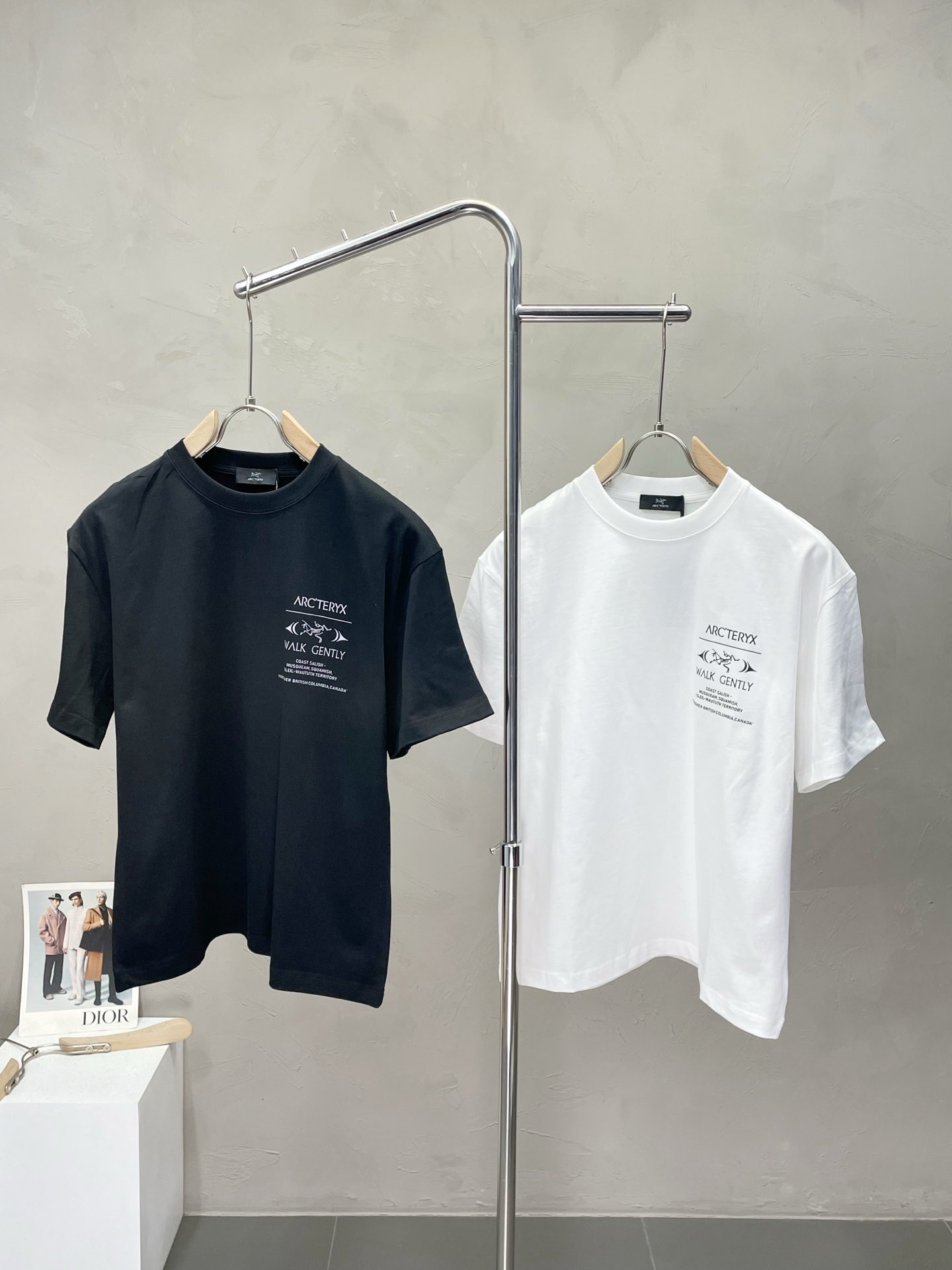 NO:473609,.Arc’teryx Archaeopteryx exclusively offers new original single men’s casual spring and summer short sleeves, high-end customization, high-end version, fashionable and versatile imported fabric, super soft and delicate, skin-friendly and comfortable to wear, high-end boutique, OEM, fine-made, very good for the upper body, men’s essential items, complete three standards, 48-54, arc'teryx, T-shirt, alexander wang19860909.Arc’teryx始祖鸟独家专供新款原单男士休闲春夏短袖 高端定制 高端版本 时尚百搭爆款进口面料 手感超柔软细腻 穿着亲肤舒适 高端精品 代工厂精细做上身非常赞 男士必备单品 三标齐全 码数48-54,arc'teryx,T-shirt,alexander wang,Men's clothing