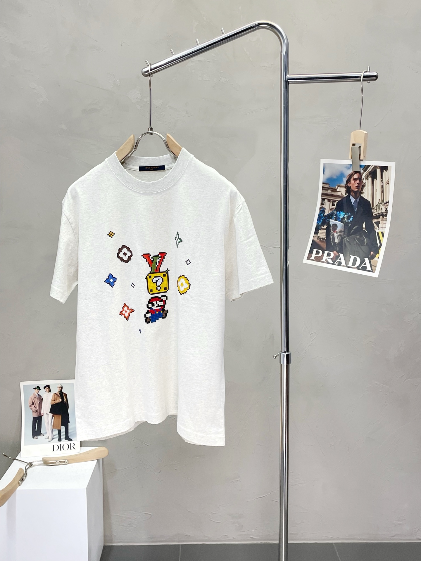 NO:473627,.Louis Vuitton exclusively offers new original single men's casual short sleeves, high-end customization, high-end version, fashionable and versatile imported fabric, super soft and delicate, skin-friendly and comfortable to wear, high-end boutique, OEM, fine-made top body, very good, men's essential items, three standards, complete code number M-2XL,,louis vuitton,louis vuitton,T-shirt,alexander wang19860909.Louis Vuitton路易威登独家专供新款原单男士休闲短袖 高端定制 高端版本 时尚百搭爆款进口面料 手感超柔软细腻 穿着亲肤舒适 高端精品 代工厂精细做上身非常赞 男士必备单品 三标齐全 码数M-2XL,,louis vuitton,louis vuitton,T-shirt,alexander wang,Men's clothing