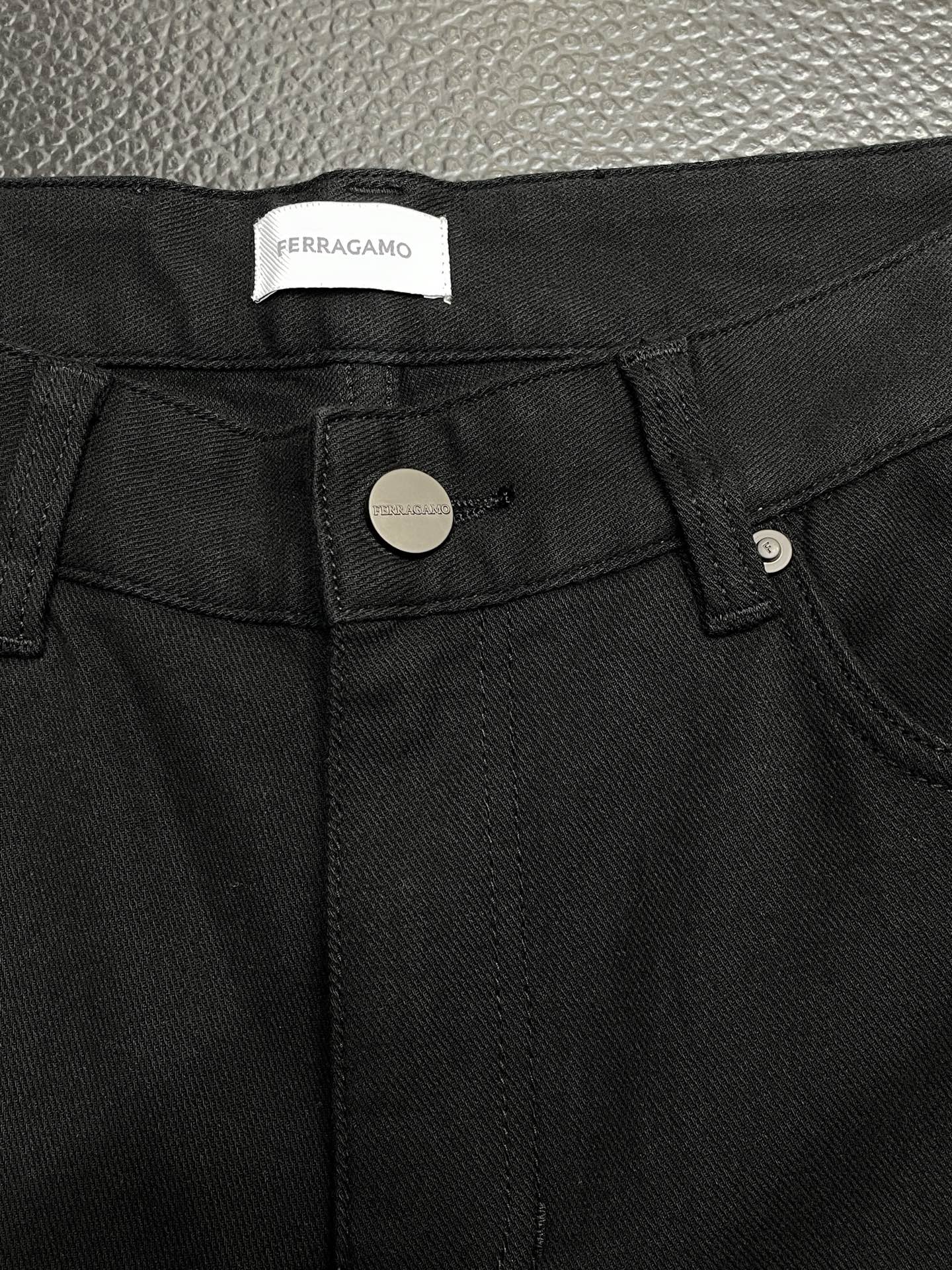 Exclusive Ferragamo Philaguemu Custom Leisure Pants: Comfortable, Impeccable, High Quality Design - 图片 6