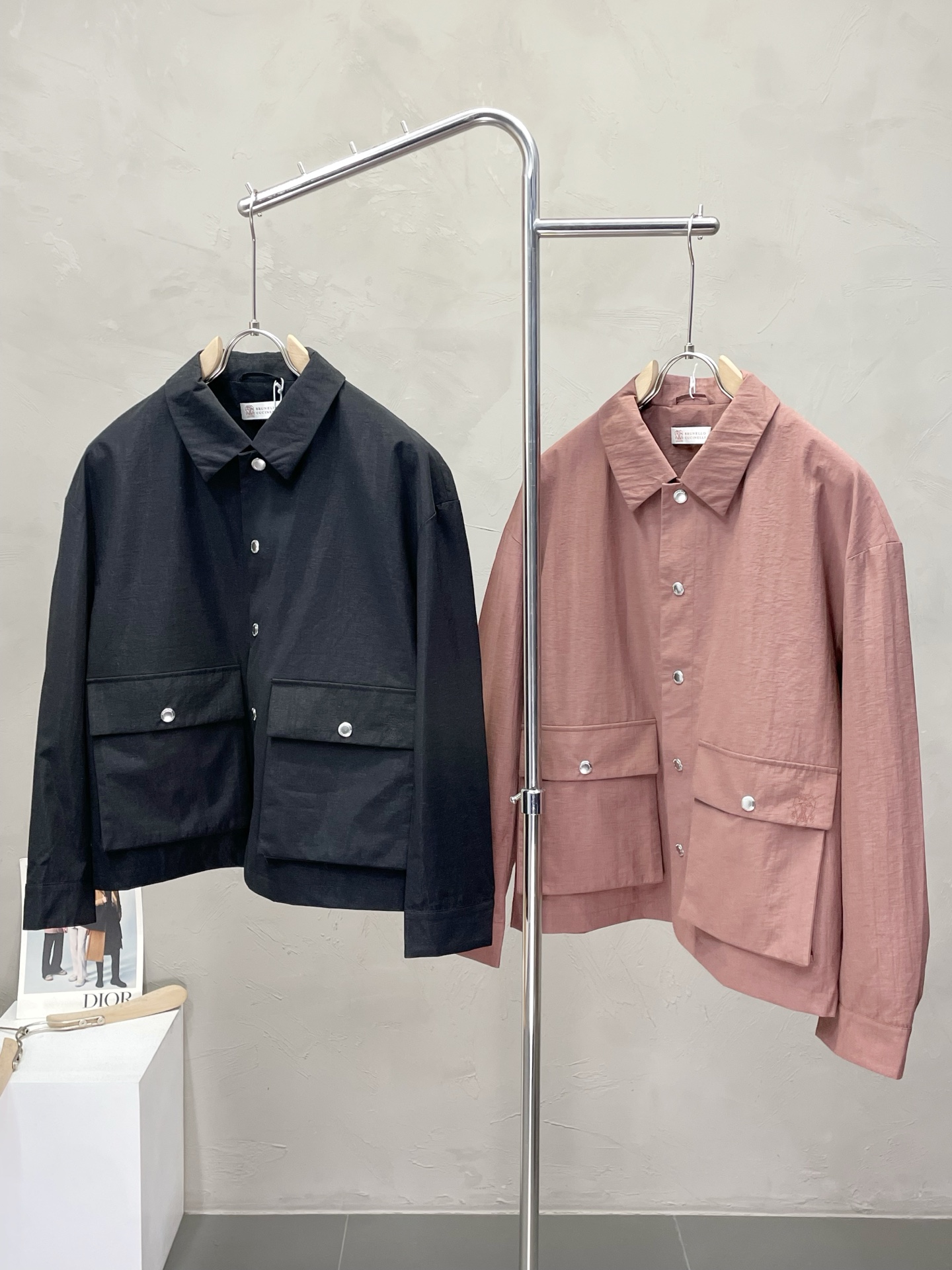 NO:461795,.BC-Brunello Cucineli exclusively for casual spring and summer thin jackets, high-end customization, high-end version, fashionable and versatile imported fabrics, super soft and delicate, skin-friendly and comfortable to wear, high-end boutique, OEM, fine-made, very good for the body, men's essential items, three standards, code M-3XL,,brunello cucinelli, jackets & coats,alexander wang19860909.BC-Brunello Cucineli布鲁内洛·库奇内利独家专供休闲春夏薄夹克 高端定制 高版本 时尚百搭爆款进口面料 手感超柔软细腻 穿着亲肤舒适 高端精品 代工厂精细做上身非常赞 男士必备单品 三标齐全 码数M-3XL,,brunello cucinelli,jackets & coats,alexander wang,Men's clothing