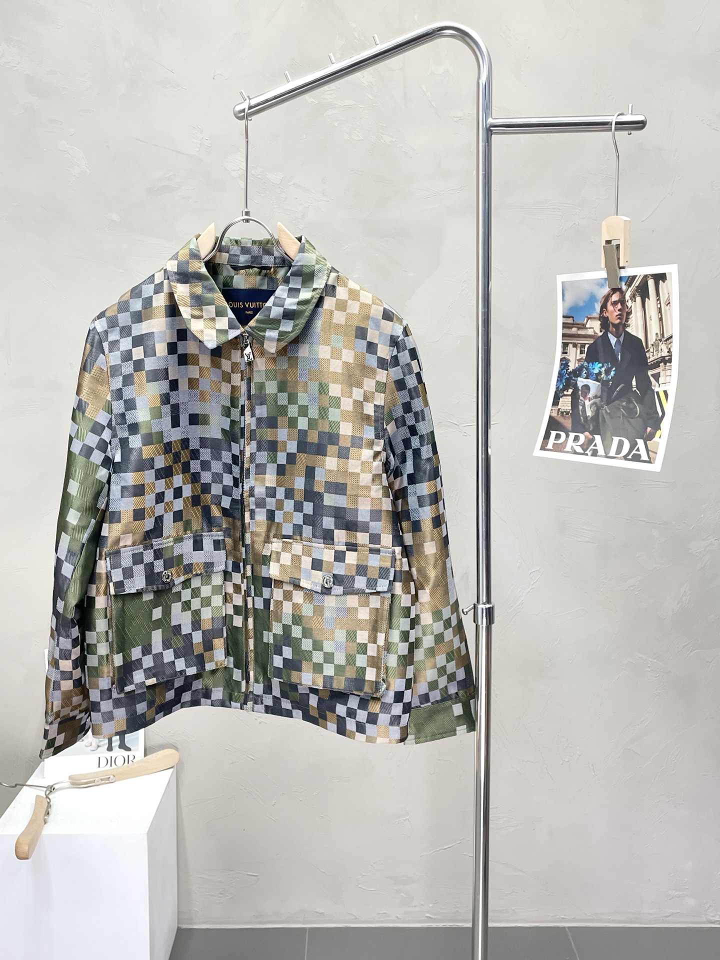 NO:461800,.Louis Vuitton exclusively for casual spring and autumn jackets, high-end customization, high-end version, fashionable and versatile imported fabrics, super soft and delicate, skin-friendly and comfortable to wear, high-end boutique, OEM, fine-made top body, very good, men's essential items, three standards, complete code M-3XL,,louis vuitton,louis vuitton,jackets & coats,alexander wang19860909.Louis Vuitton路易威登独家专供休闲春秋夹克 高端定制 高版本 时尚百搭爆款进口面料 手感超柔软细腻 穿着亲肤舒适 高端精品 代工厂精细做上身非常赞 男士必备单品 三标齐全 码数M-3XL,,louis vuitton,louis vuitton,jackets & coats,alexander wang,Men's clothing