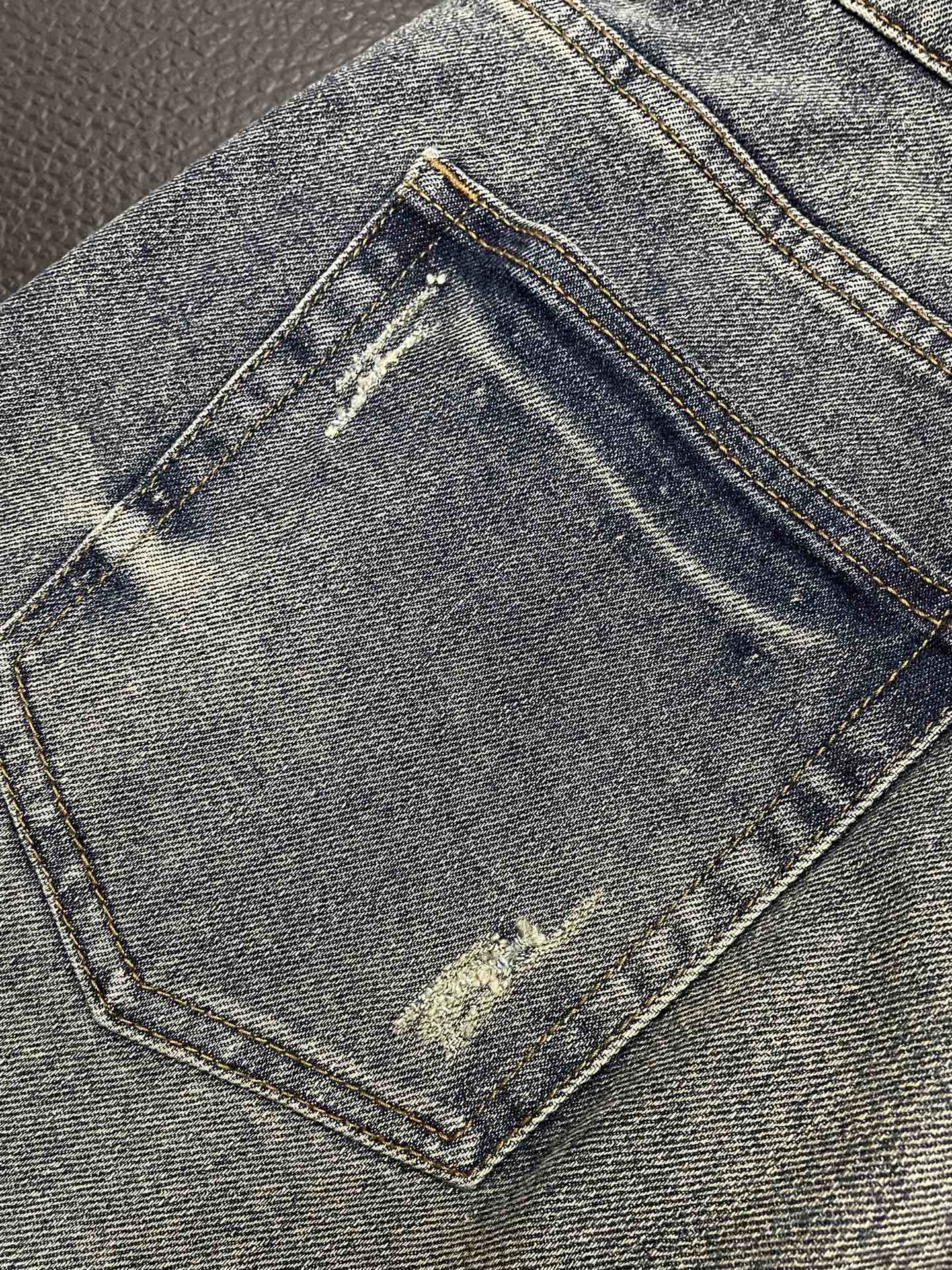 💰155PLouis Vuitton路易威登💥独家专供新款 休闲牛仔裤👖高端版本！专柜定制面料 透气舒适度高，细节无可挑剔，品牌元素设计理念，体现高品质。手感细腻柔软！呈现休闲裁剪，上身版型超赞！👍码数：29-38