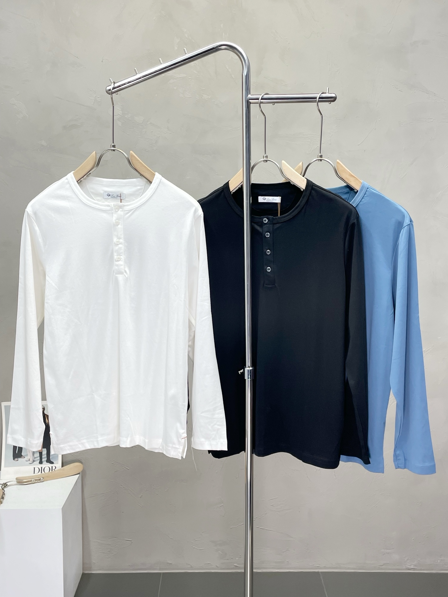 NO:468545,.LP-Loro Piana exclusively offers new original single men's casual long sleeves, high-end customization, high-end version, fashionable and versatile imported fabric, super soft and delicate, skin-friendly and comfortable to wear, high-end boutique, OEM, fine-made top body, very good, men's essential items, three standards, complete code M-3XL,,loro piga,loro piga,alexander wang19860909.LP-Loro Piana诺悠翩雅独家专供新款原单男士休闲长袖 高端定制 高端版本 时尚百搭爆款进口面料 手感超柔软细腻 穿着亲肤舒适 高端精品 代工厂精细做上身非常赞 男士必备单品 三标齐全 码数M-3XL,,loro piana,loro piana,alexander wang,Men's clothing