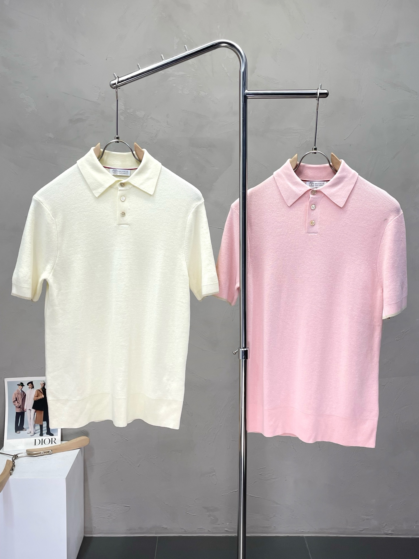 NO:468543,.BC-Brunello Cucinali exclusively offers new original single men's casual short sleeves, high-end customization, high-end version, fashionable and versatile imported fabric, super soft and delicate, skin-friendly and comfortable to wear, high-end boutique, OEM, fine-made top body, very good, men's essential items, three standards, complete code M-3XL,,brunello cucinelli,T-shirt,alexander wang19860909.BC-Brunello Cucinali布鲁内洛·库奇内利独家专供新款原单男士休闲短袖 高端定制 高端版本 时尚百搭爆款进口面料 手感超柔软细腻 穿着亲肤舒适 高端精品 代工厂精细做上身非常赞 男士必备单品 三标齐全 码数M-3XL,,brunello cucinelli,T-shirt,alexander wang,Men's clothing