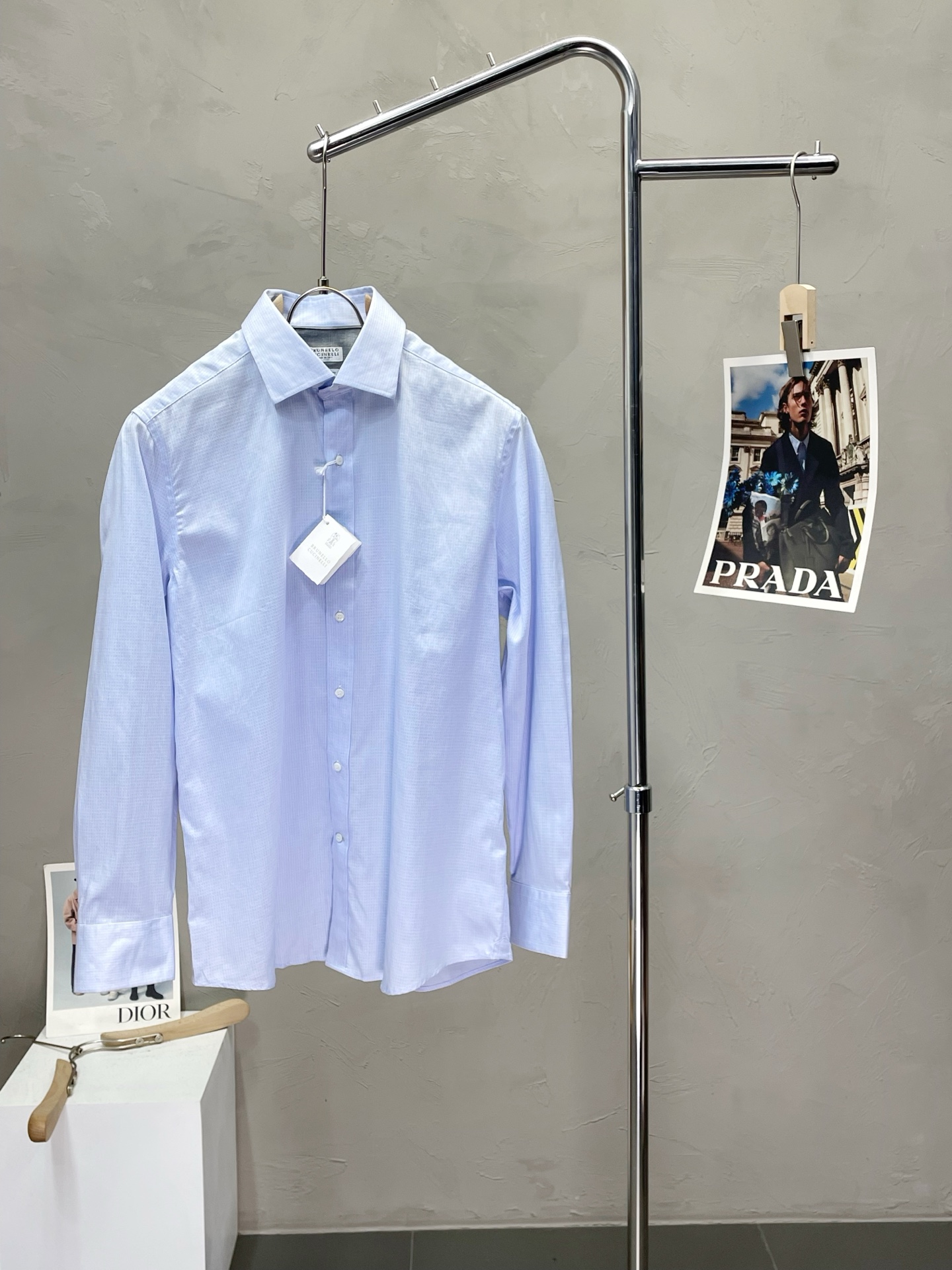 NO:468503,.BC-Brunello Cucinali exclusively supplies new original single men's casual shirts. High-end customization. High-end version. Fashionable and versatile imported fabrics. Super soft and delicate touch. Skin-friendly and comfortable to wear. High-end boutique. OEM is very good at making the upper body. Men's essential items. Complete three standards. Number of 38-43., brunello cucinelli,shirts,alexander wang.19860909.BC-Brunello Cucinali布鲁内洛·库奇内利独家专供新款原单男士休闲衬衫 高端定制 高端版本 时尚百搭爆款进口面料 手感超柔软细腻 穿着亲肤舒适 高端精品 代工厂精细做上身非常赞 男士必备单品 三标齐全 码数38-43,,brunello cucinelli,shirts,alexander wang,Men's clothing