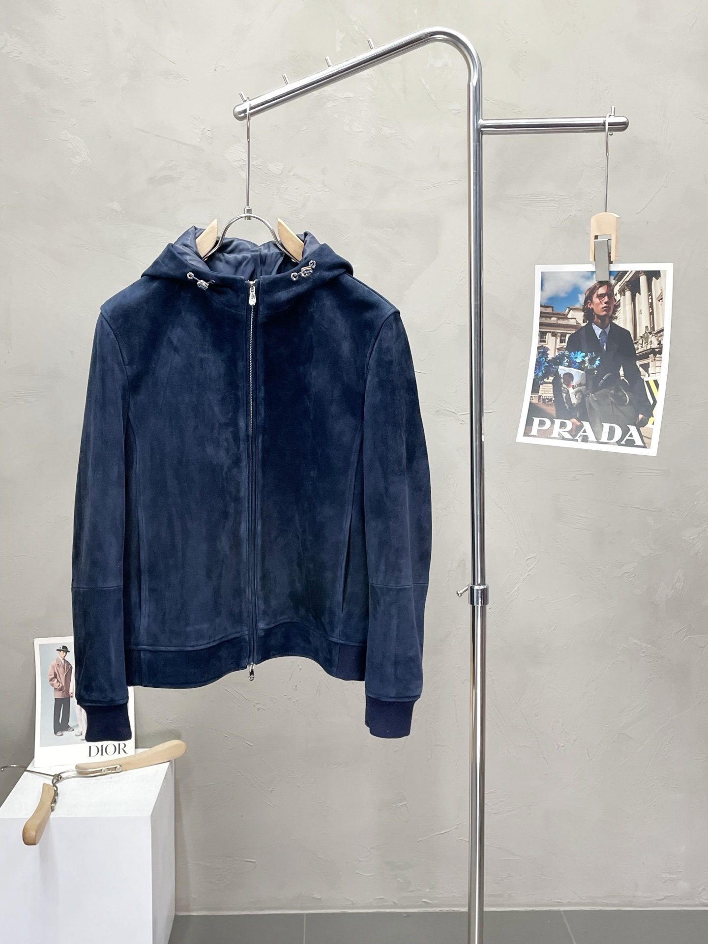 NO:473703,.Leather Jacket-BC-Brunello Cucineli Brunello Cucineli exclusively for the latest autumn and winter leather jackets, classic design and beautiful leather jackets, imported leather imported fabrics, quality is even more unscrupulous, and high-end products that cannot be criticized for quality control. Through the detailed pictures, you can feel its powerful aura, and the warm-concentration effect is significant, so you don’t have to worry about the chill at all! It is both fashionable and functional, and the whole style looks more luxurious and elegant! Size M-3XL, brunello cucinelli, jackets & coats, jackets & coats,leather jacket,alexander wang19860909.皮衣-BC-Brunello Cucineli 布鲁内洛 库奇内利独家专供最新秋冬皮夹克外套 经典设计与颜值爆棚的皮衣 进口皮进口面料 品质更是无法挑剔品控可以直接入手,不容过错的高端臻品！通过细节图片便可感受到它强悍的气场,聚温保暖效果显著,完全不用担心会有一点寒意！时尚与功能性兼备,整款显得更加的奢华大气！ 尺码M-3XL,,brunello cucinelli,jackets & coats,jackets & coats,leather jacket,alexander wang,Men's clothing