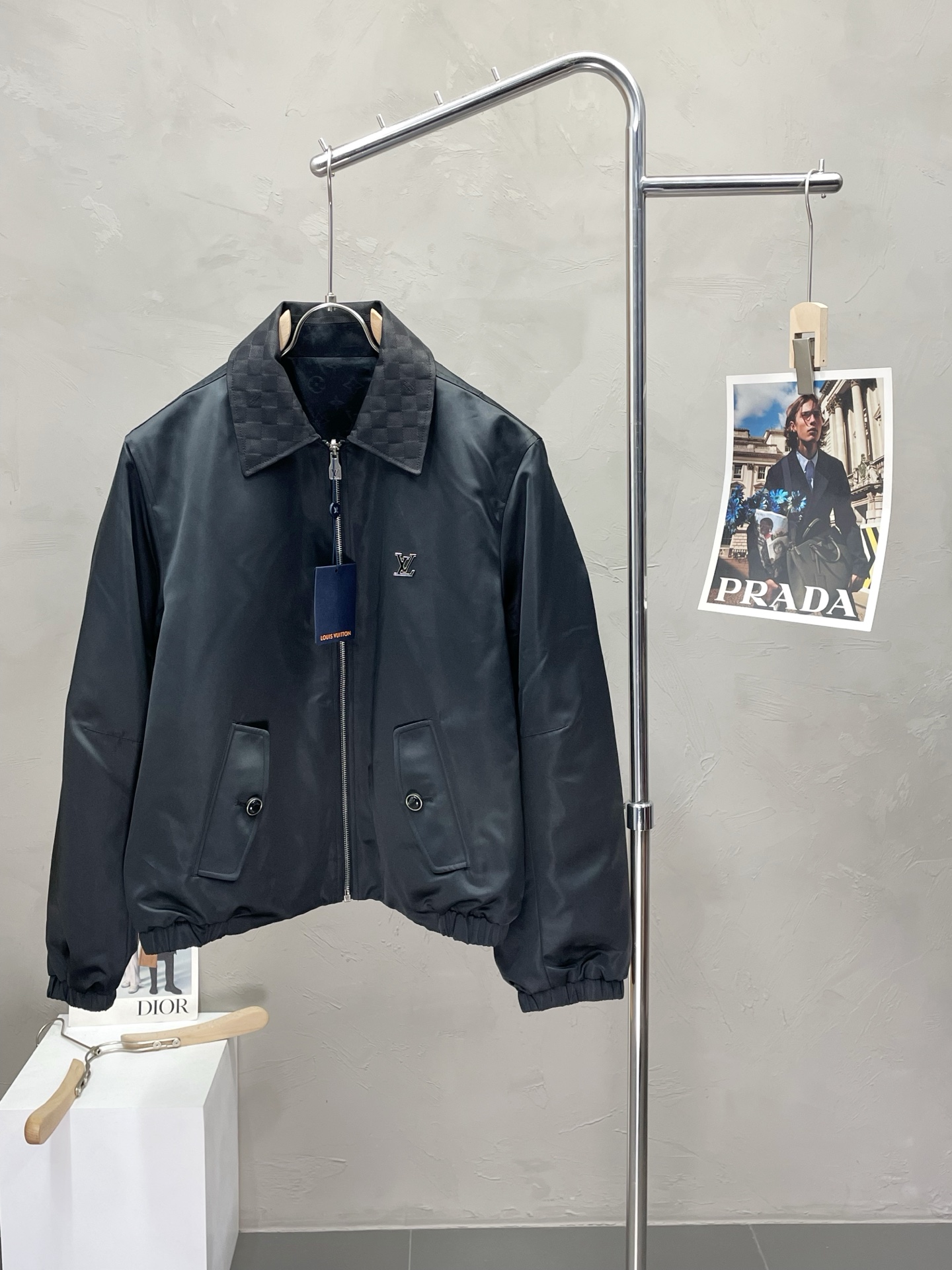 NO:468630,.Louis Vuitton exclusively offers the new original single men's casual autumn and winter jacket jacket. Double-sided design, high-end customization, high-version, fashionable and versatile imported fabric, super soft and delicate, skin-friendly and comfortable to wear, high-end boutique, OEM, fine-made top body, very good, men's essential items, three standards, complete code M-3XL,,louis vuitton,louis vuitton,jackets & coats,jackets & coats,alexander wang19860909.Louis Vuitton路易威登独家专供新款原单男士休闲秋冬夹克外套.双面穿设计 高端定制 高版本 时尚百搭爆款进口面料 手感超柔软细腻 穿着亲肤舒适 高端精品 代工厂精细做上身非常赞 男士必备单品 三标齐全 码数M-3XL,,louis vuitton,louis vuitton,jackets & coats,jackets & coats,alexander wang,Men's clothing