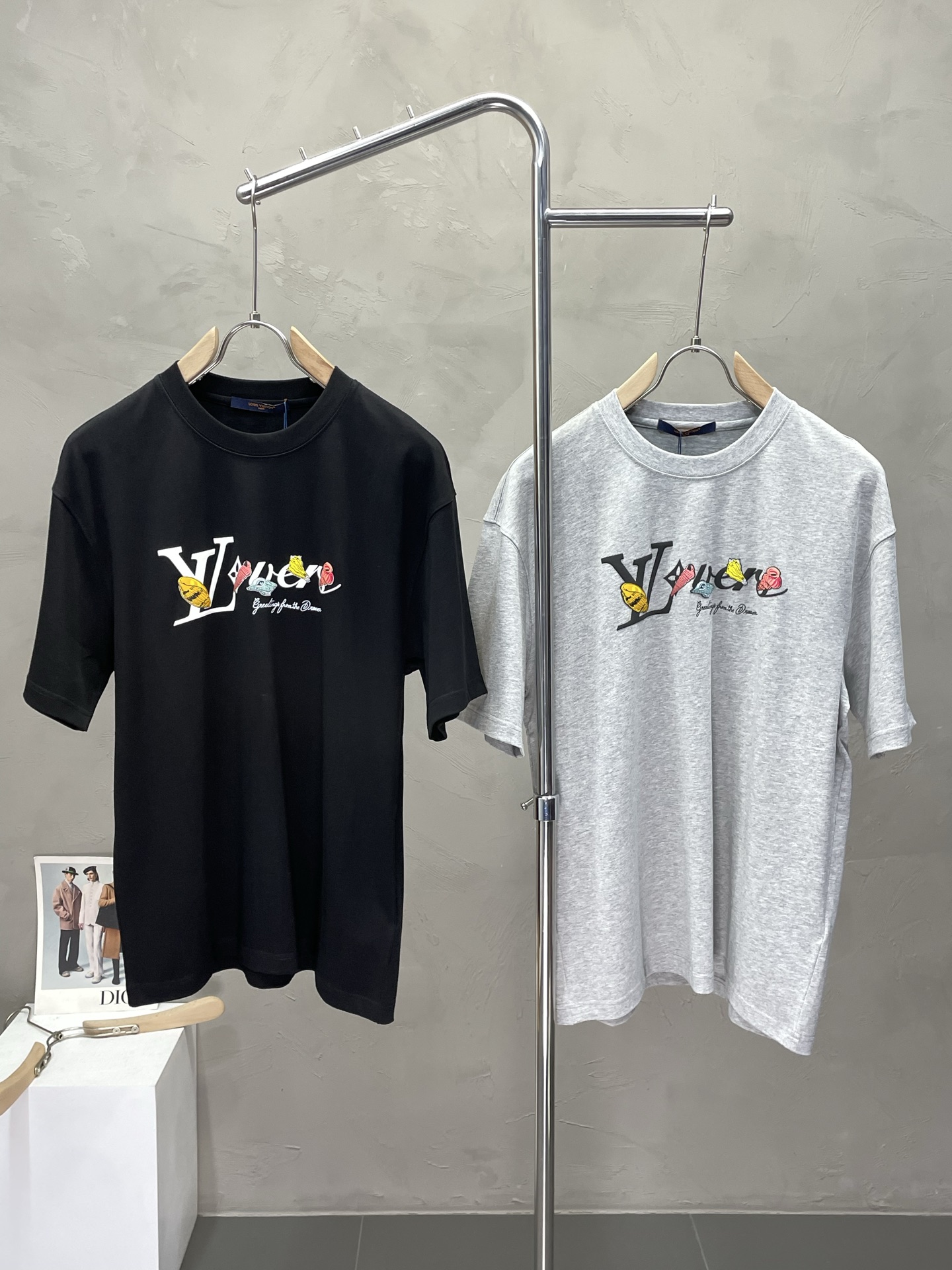 NO:476265,.Louis Vuitton exclusively offers new original single men's casual short sleeves, high-end customization, high-end version, fashionable and versatile imported fabric, super soft and delicate, skin-friendly and comfortable to wear, high-end boutique, OEM, fine-made top body, very good, men's essential items, three standards, S-3XL,,louis vuitton,louis vuitton,T-shirt,alexander wang19860909.Louis Vuitton路易威登独家专供新款原单男士休闲短袖 高端定制 高端版本 时尚百搭爆款进口面料 手感超柔软细腻 穿着亲肤舒适 高端精品 代工厂精细做上身非常赞 男士必备单品 三标齐全 码数S-3XL,,louis vuitton,louis vuitton,T-shirt,alexander wang,Men's clothing