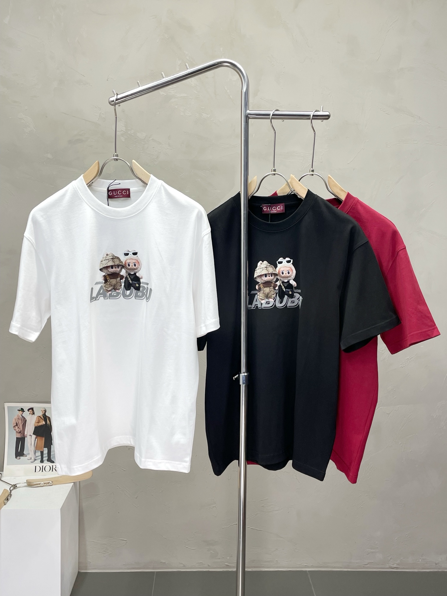 NO:507548,.Gucci exclusively offers new original single men's casual short sleeves, high-end customization, high-end version, fashionable and versatile imported fabric, super soft and delicate, skin-friendly and comfortable to wear, high-end boutique, OEM, fine production, very good for the upper body, men's essential items, complete three standards, S-3XL,,gucci,gucci, T-shirt, alexander wang19860909.Gucci古驰独家专供新款原单男士休闲短袖 高端定制 高端版本 时尚百搭爆款进口面料 手感超柔软细腻 穿着亲肤舒适 高端精品 代工厂精细做上身非常赞 男士必备单品 三标齐全 码数S-3XL,,gucci,gucci,T-shirt,alexander wang,Men's clothing