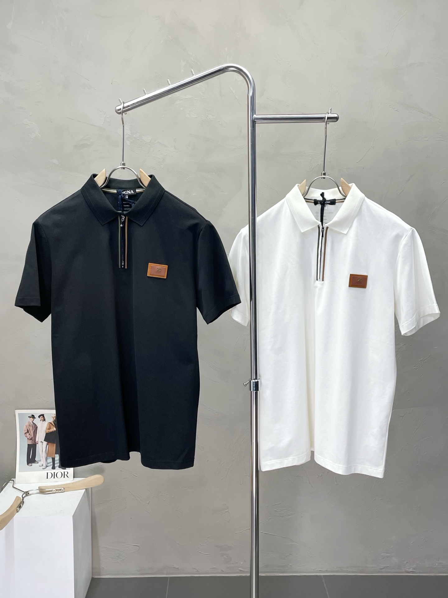 NO:525929,.ZEGNA exclusively offers new original single men's casual short sleeves, high-end customization, high-end version, fashionable and versatile imported fabric, super soft and delicate, skin-friendly and comfortable to wear, high-end boutique, OEM, fine production, very good for the top body, men's essential items, three standards, code M-4XL,,zegna, T-shirt, alexander wang19860909.ZEGNA杰尼亚独家专供新款原单男士休闲短袖 高端定制 高版本 时尚百搭爆款进口面料 手感超柔软细腻 穿着亲肤舒适 高端精品 代工厂精细做上身非常赞 男士必备单品 三标齐全 码数M-4XL,,zegna,T-shirt,alexander wang,Men's clothing