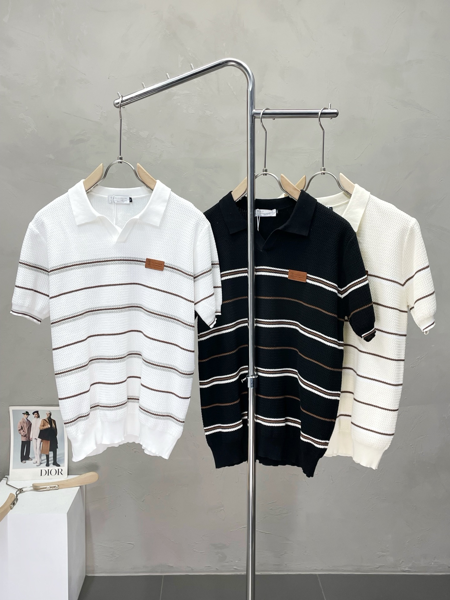 NO:525931,.BC-Brunello Cucineli exclusively for new original single men's casual short sleeves, high-end customization, high-end version, fashionable and versatile imported fabric, super soft and delicate, skin-friendly and comfortable to wear, high-end boutique, OEM, fine-made top body, very good, men's essential items, three standards, code M-4XL,,brunello cucinelli, T-shirt, alexander wang19860909.BC-Brunello Cucineli 布鲁内洛 库奇內利独家专供新款原单男士休闲短袖 高端定制 高版本 时尚百搭爆款进口面料 手感超柔软细腻 穿着亲肤舒适 高端精品 代工厂精细做上身非常赞 男士必备单品 三标齐全 码数M-4XL,,brunello cucinelli,T-shirt,alexander wang,Men's clothing