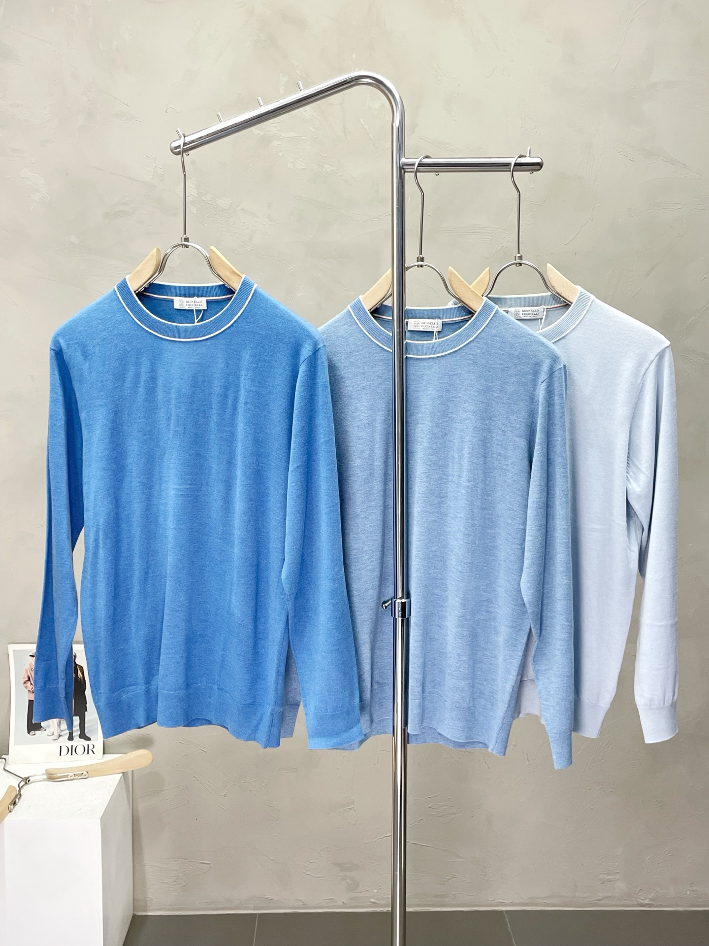 NO:485693,.BC-Brunello Cucineli exclusively for new original single men's casual long-sleeved knitted base shirt high-end customization high-version fashionable and versatile imported fabrics with super soft and delicate touch, skin-friendly and comfortable wearing high-end boutique OEM factory fine-made top body very good Men's essential items, complete three standards, M-3XL, brunello cucinelli, alexander wang19860909.BC-Brunello Cucineli 布鲁内洛 库奇內利独家专供新款原单男士休闲长袖 针织打底衫 高端定制 高版本 时尚百搭爆款进口面料 手感超柔软细腻 穿着亲肤舒适 高端精品 代工厂精细做上身非常赞 男士必备单品 三标齐全 码数M-3XL,,brunello cucinelli,alexander wang,Men's clothing