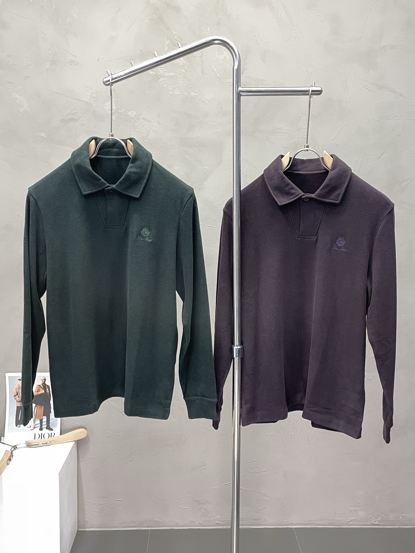 NO:508802,.LP-Loro Piana exclusively offers new autumn and winter styles for men's casual long sleeves, high-end customization, high-end version, fashionable and versatile, original imported fabric, logo pattern design, super soft and delicate, skin-friendly and comfortable to wear, high-end boutique, OEM, fine-made top body, very good, men's essential items, three-standard size M-3XL,,loro piga,loro piga,alexander wang19860909.LP-Loro Piana诺悠翩雅独家专供秋冬新款原单男士休闲长袖 高端定制 高版本 时尚百搭爆款原版进口面料 logo图案设计 手感超柔软细腻 穿着亲肤舒适 高端精品 代工厂精细做上身非常赞 男士必备单品 三标齐全 尺码M-3XL,,loro piana,loro piana,alexander wang,Men's clothing