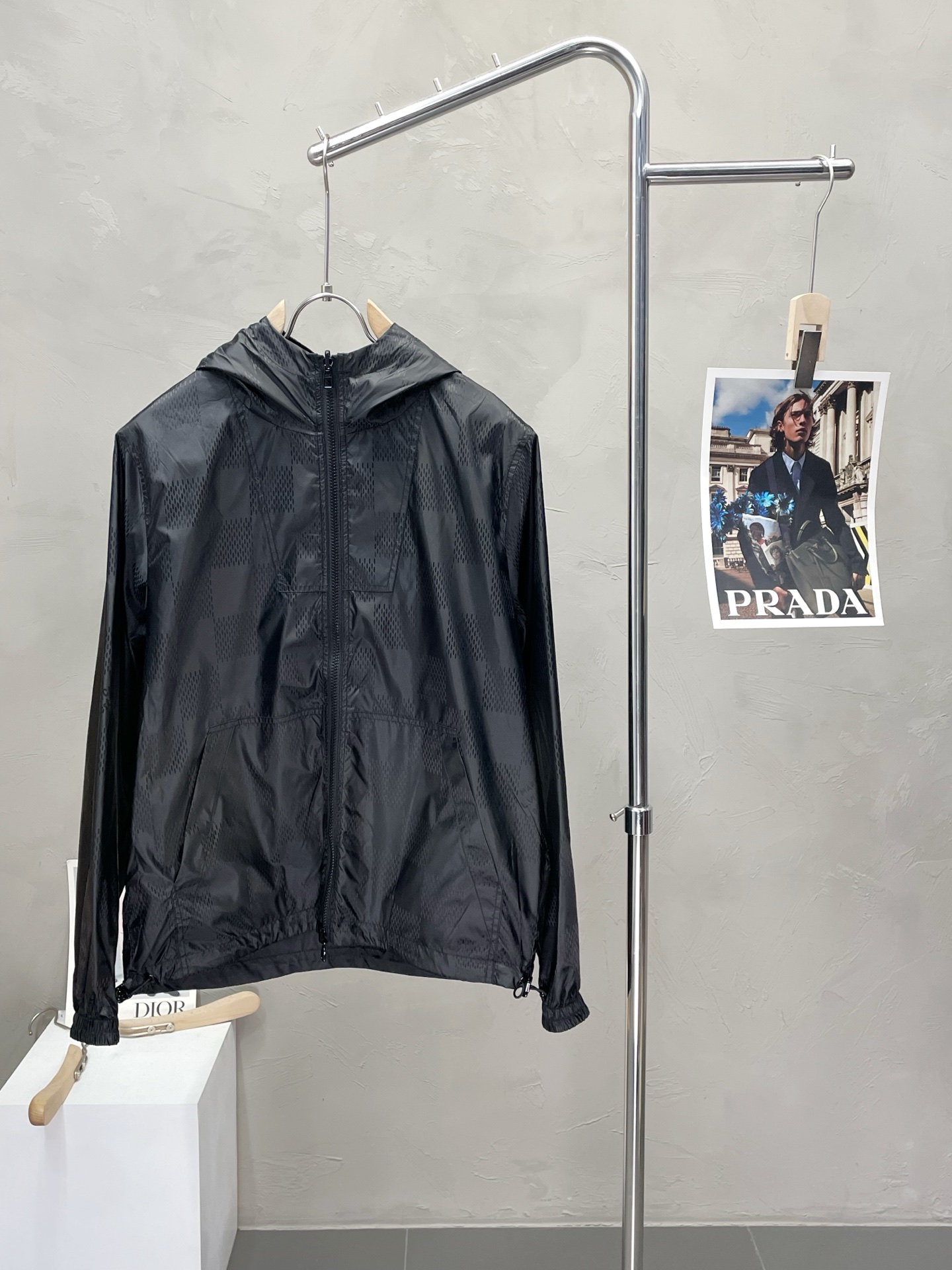 NO:490862,.Louis Vuitton exclusively offers the latest fashionable spring and autumn jackets. Double-sided design. A jacket with a very good look and quality, which is not critical to the quality control. You can buy it directly. You can't miss it! Through the detailed pictures, you can feel its powerful aura, and the warm-concentration effect is significant, so you don’t have to worry about the chill at all! It is both fashionable and functional, and the whole style looks more luxurious and elegant! Size M-3XL, louis vuitton,louis vuitton,jackets & coats,jackets & coats,alexander wang19860909.Louis Vuitton路易威登独家专供最新时尚春秋夹克.双面穿设计 经典设计感与颜值爆棚的外套,品质更是无法挑剔品控可以直接入手,不容过错的高端臻品！通过细节图片便可感受到它强悍的气场,聚温保暖效果显著,完全不用担心会有一点寒意！时尚与功能性兼备,整款显得更加的奢华大气！ 尺码M-3XL,,louis vuitton,louis vuitton,jackets & coats,jackets & coats,alexander wang,Men's clothing