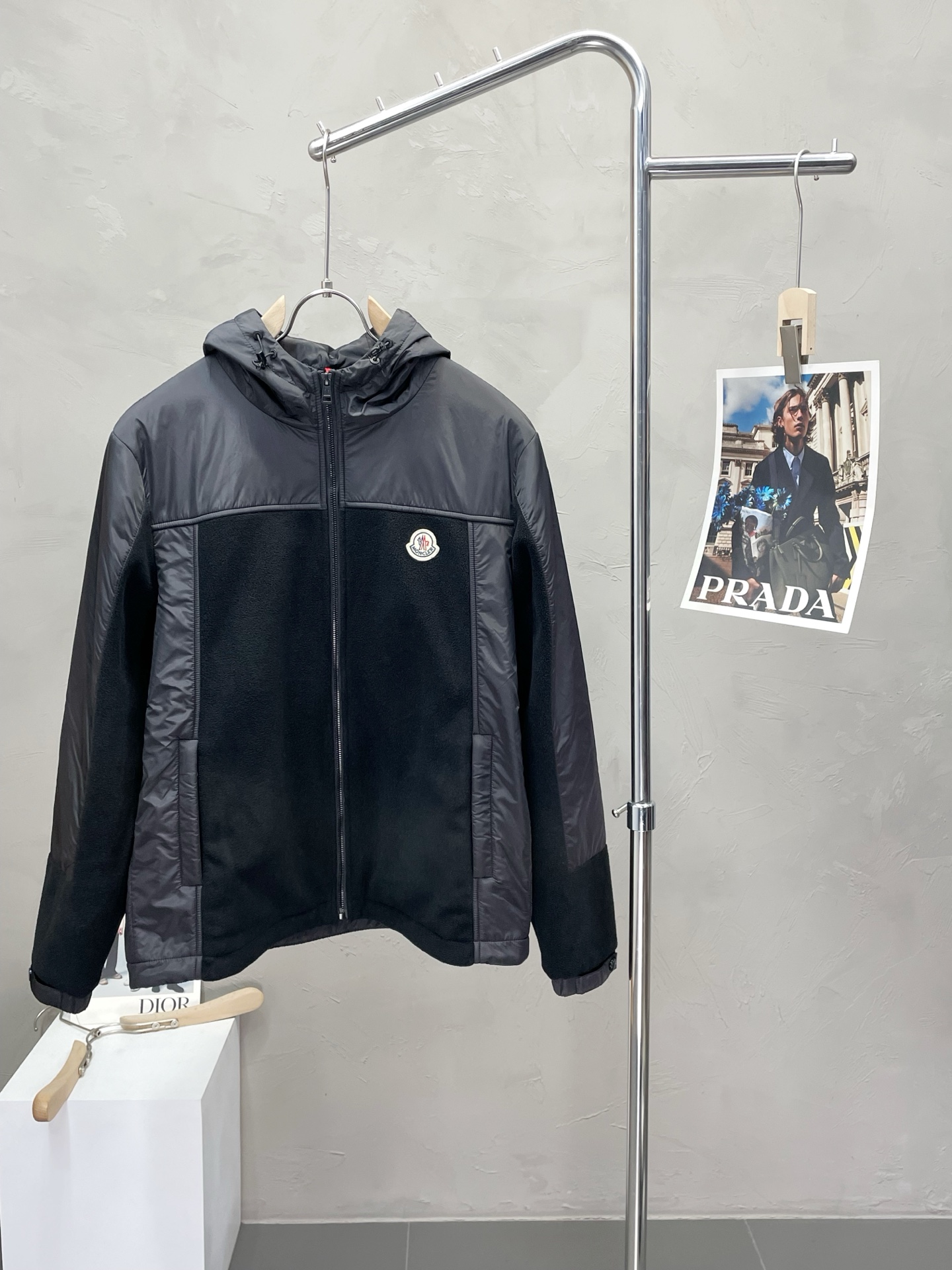 NO:503014,.Moncler's hooded cover is exclusively available for the latest fashionable autumn and winter cotton jackets. A jacket with a classic design and appearance, and the quality is even more unscrupulous. You can buy it directly. You can't get it wrong! Through the detailed pictures, you can feel its powerful aura, and the warm-concentration effect is significant, so you don’t have to worry about the chill at all! It is both fashionable and functional, and the whole style looks more luxurious and elegant! Size M-3XL, Moncler, jackets & coats, alexander wang19860909.Moncler蒙口独家专供最新时尚秋冬棉服 经典设计感与颜值爆棚的外套,品质更是无法挑剔品控可以直接入手,不容过错的高端臻品！通过细节图片便可感受到它强悍的气场,聚温保暖效果显著,完全不用担心会有一点寒意！时尚与功能性兼备,整款显得更加的奢华大气！ 尺码M-3XL,,Moncler,jackets & coats,alexander wang,Men's clothing