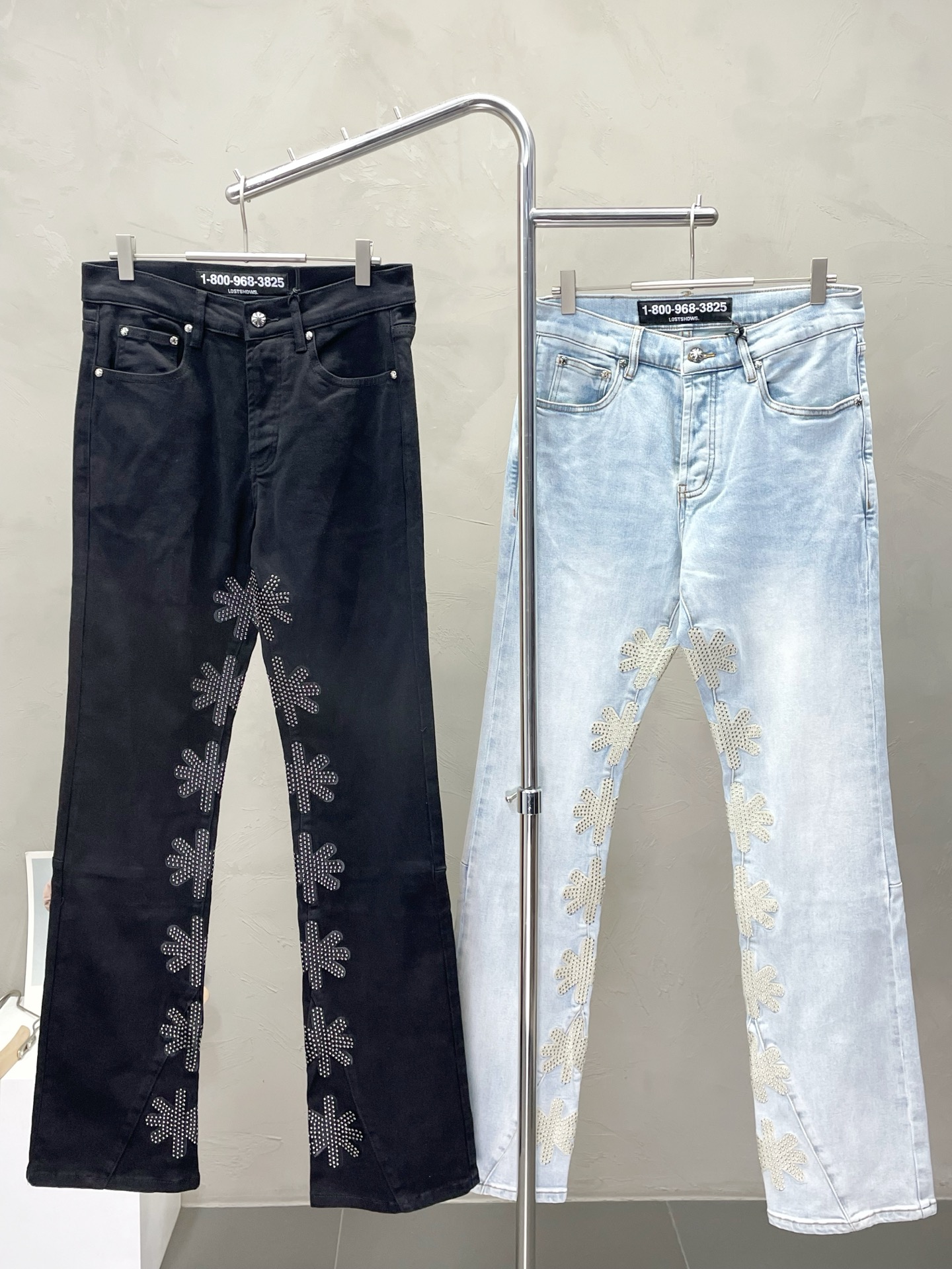 NO:502996,.LOSTSHDWS exclusively offers the new spring and autumn micro-flare jeans high-end version!  Customized fabrics for counters are breathable and comfortable, with impeccable details, and the brand element design concept reflects high quality. The feel is delicate and soft!  It is casually cut, with a great upper body style!  Number of codes 29.30.32.34.36.38, jeans,alexander wang19860909.LOSTSHDWS独家专供新款春秋微喇牛仔裤高端版本！专柜定制面料 透气舒适度高,细节无可挑剔,品牌元素设计理念,体现高品质.手感细腻柔软！呈现休闲裁剪,上身版型超赞！码数29.30.32.34.36.38,,jeans,alexander wang,Men's clothing