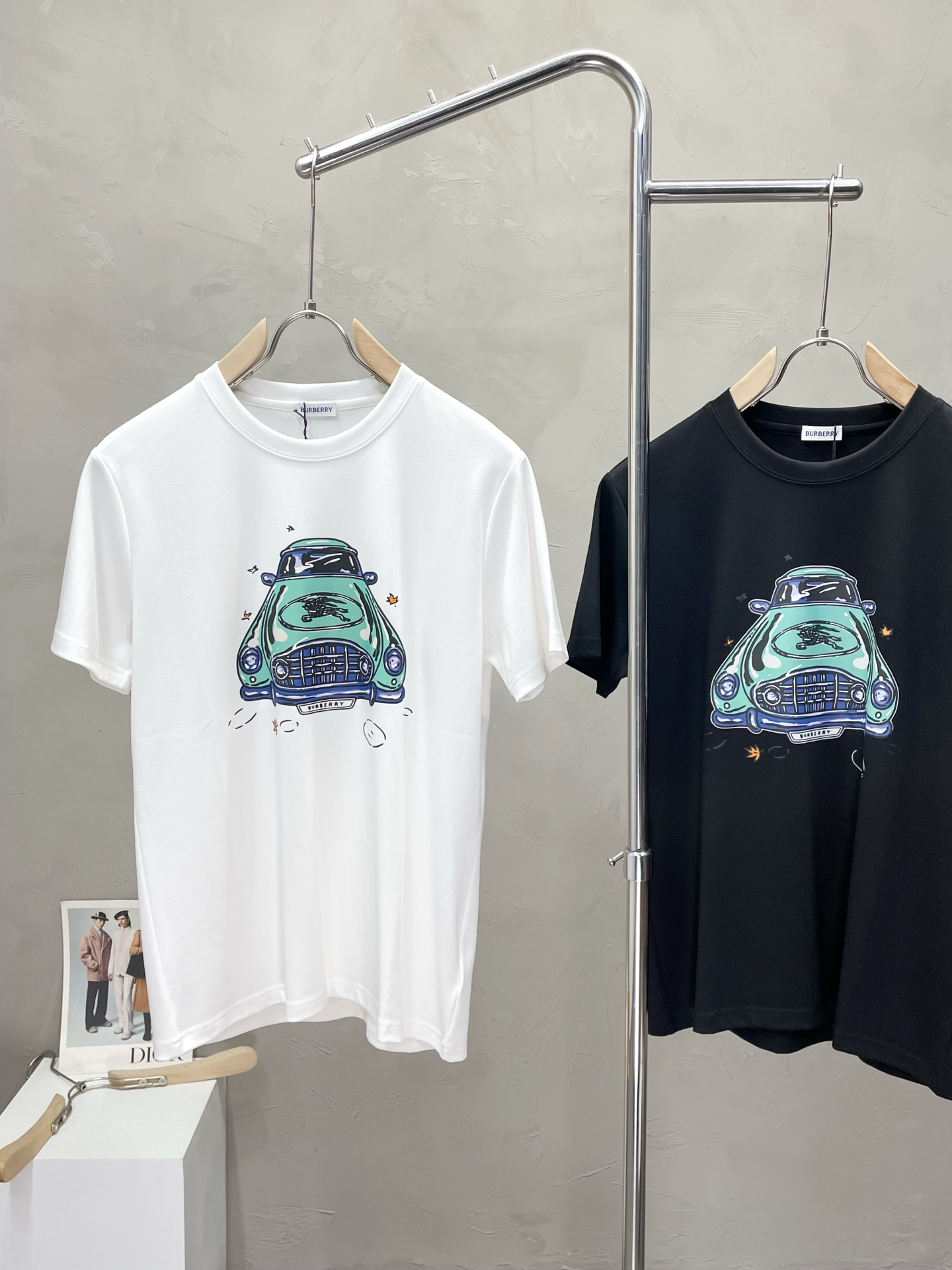 Burberry Men's Graphic Print Short Sleeve T-Shirt, Casual & Stylish 19 i1754920808094 6728 0 2