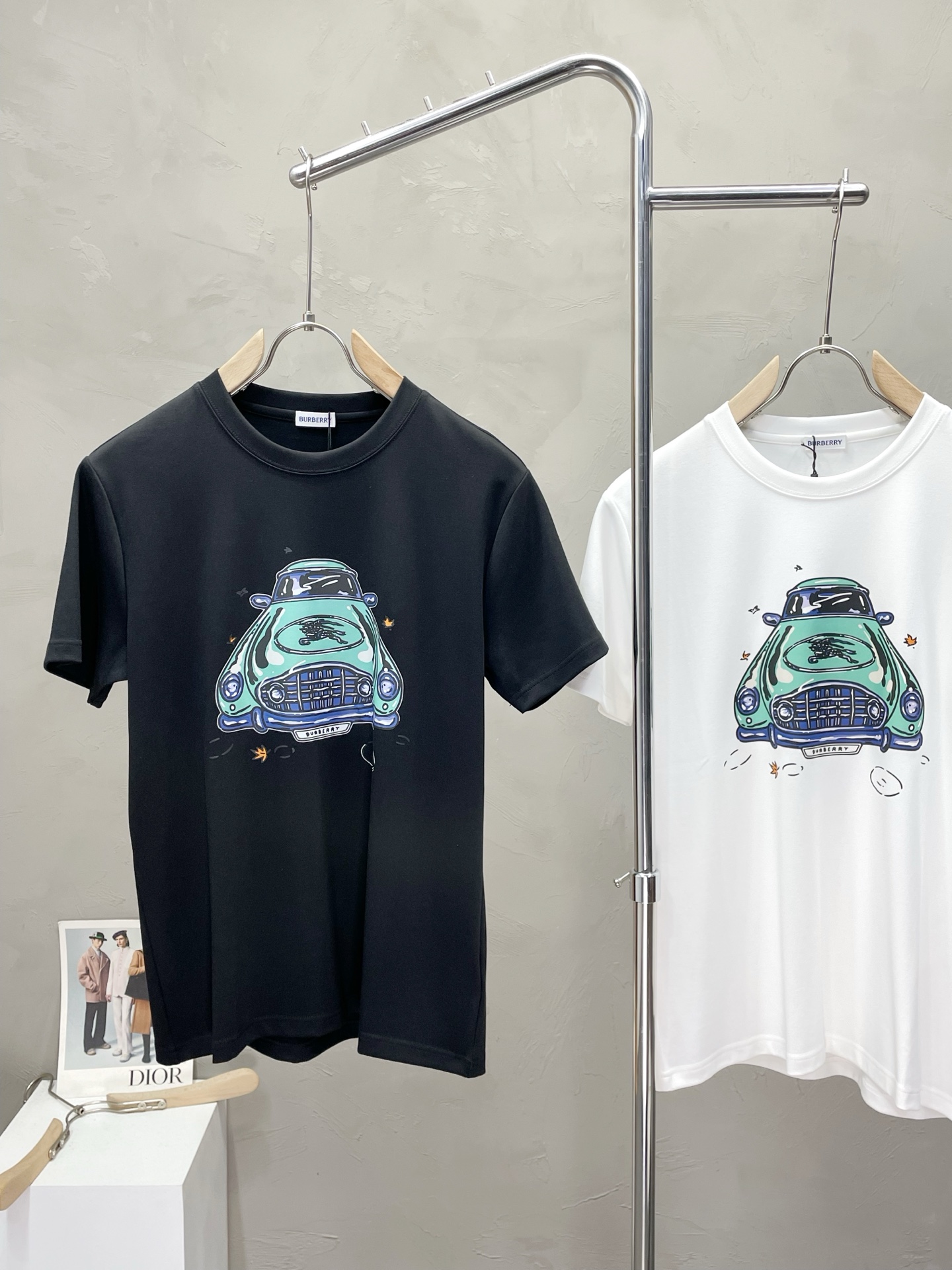 Burberry Men's Graphic Print Short Sleeve T-Shirt, Casual & Stylish 20 i1754920809241 1935 0 3