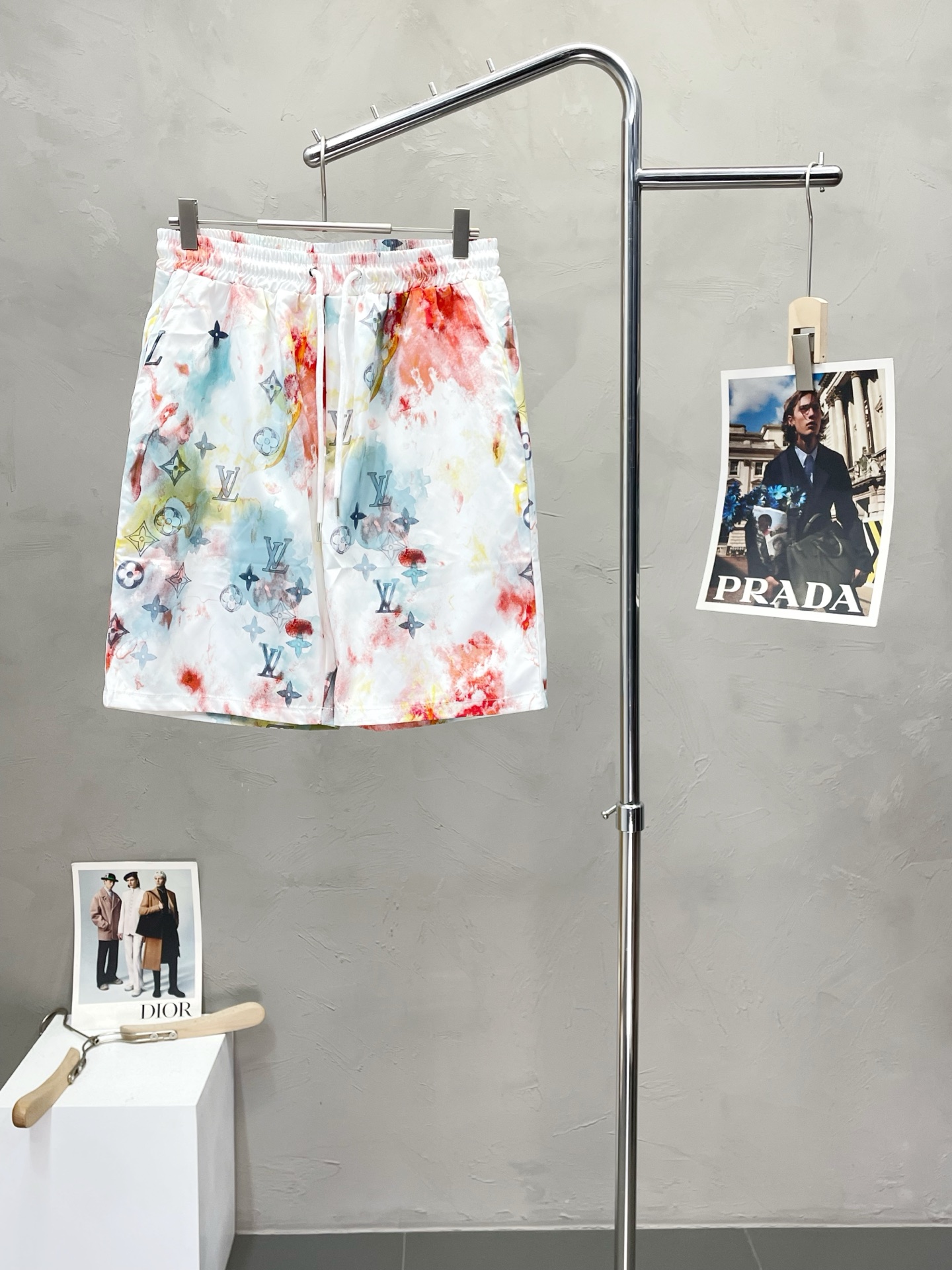 NO:504725,.Louis Vuitton exclusively for new casual shorts high-end version!  Customized fabrics for counters are breathable and comfortable, with impeccable details, and the brand element design concept reflects high quality. The feel is delicate and soft!  It is casually cut, with a great upper body style!  Number of codes: M-3XL, louis vuitton,louis vuitton, shorts,alexander wang19860909.Louis Vuitton路易威登独家专供新款休闲短裤 高端版本！专柜定制面料 透气舒适度高,细节无可挑剔,品牌元素设计理念,体现高品质.手感细腻柔软！呈现休闲裁剪,上身版型超赞！码数:M-3XL,,louis vuitton,louis vuitton,shorts,alexander wang,Men's clothing