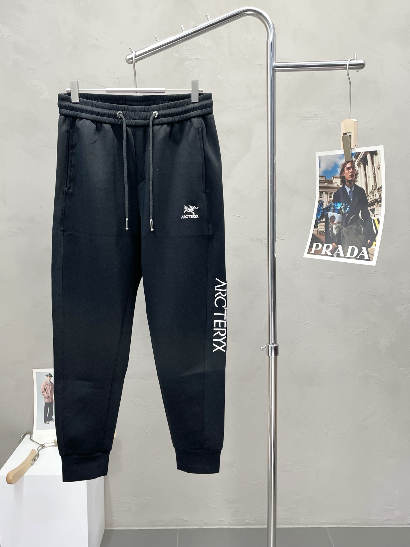 NO:504710,.Arc’teryx Archaeopteryx exclusively offers new casual trousers high-end version!  Customized fabrics for counters are breathable and comfortable, with impeccable details, and the brand element design concept reflects high quality. The feel is delicate and soft!  It is casually cut, with a great upper body style!  Number of codes: M-3XL, arc'teryx,alexander wang19860909.Arc’teryx始祖鸟独家专供新款休闲长裤 高端版本！专柜定制面料 透气舒适度高,细节无可挑剔,品牌元素设计理念,体现高品质.手感细腻柔软！呈现休闲裁剪,上身版型超赞！码数:M-3XL,arc'teryx,alexander wang,Men's clothing