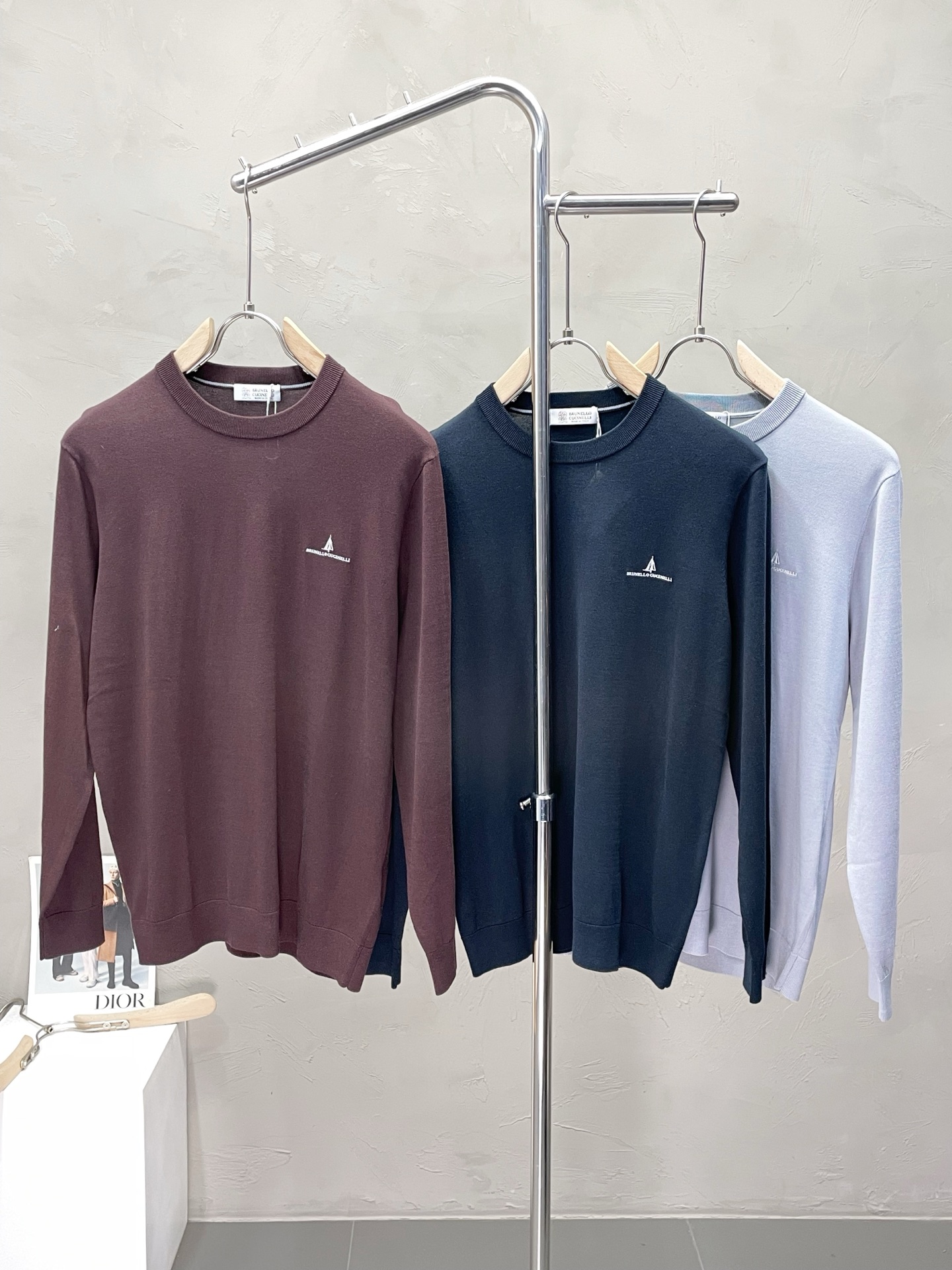 NO:509583,.BC-Brunello Cucineli exclusively for new original single men's casual long-sleeved knitted base shirt high-end customization high-version fashionable and versatile imported fabrics with super soft and delicate touch, skin-friendly and comfortable wearing high-end boutique OEM factory fine-made top body very good Men's essential items, complete three standards, 48-56,,brunello cucinelli,alexander wang19860909.BC-Brunello Cucineli 布鲁内洛 库奇內利独家专供新款原单男士休闲长袖 针织打底衫 高端定制 高版本 时尚百搭爆款进口面料 手感超柔软细腻 穿着亲肤舒适 高端精品 代工厂精细做上身非常赞 男士必备单品 三标齐全 码数48-56,,brunello cucinelli,alexander wang,Men's clothing